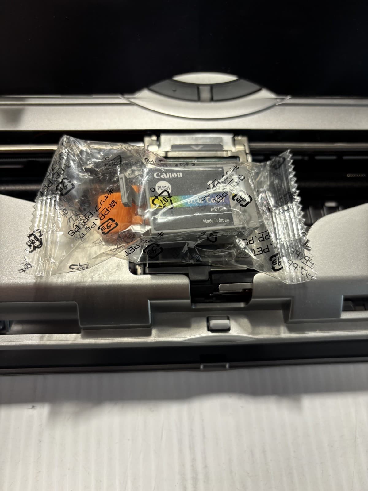 Canon Pixma iP90v w/power cord and extra ink c description - Thumbnail 4