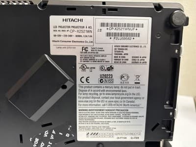 Hitachi CP-X2521WN LCD Projector w/Remote and Case - Image 1