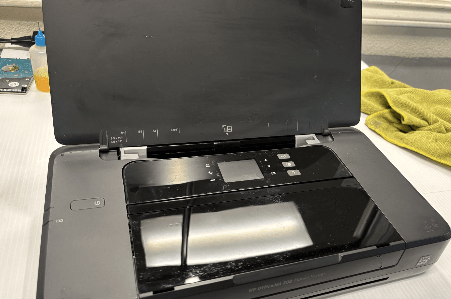 HP OfficeJet 200 Mobile Color Inkjet Printer USB Wireless No Battery No Ink - Thumbnail 2