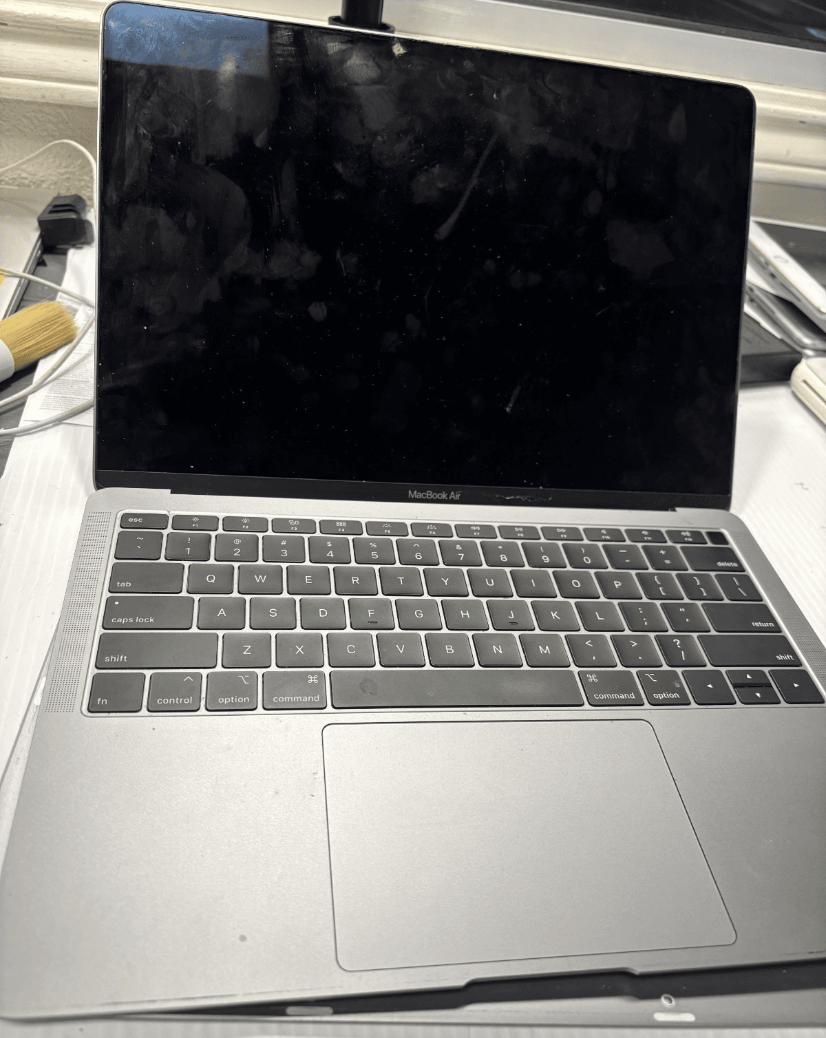 2019 Apple MacBook Air 13'' A1932 for scrap - Thumbnail 2
