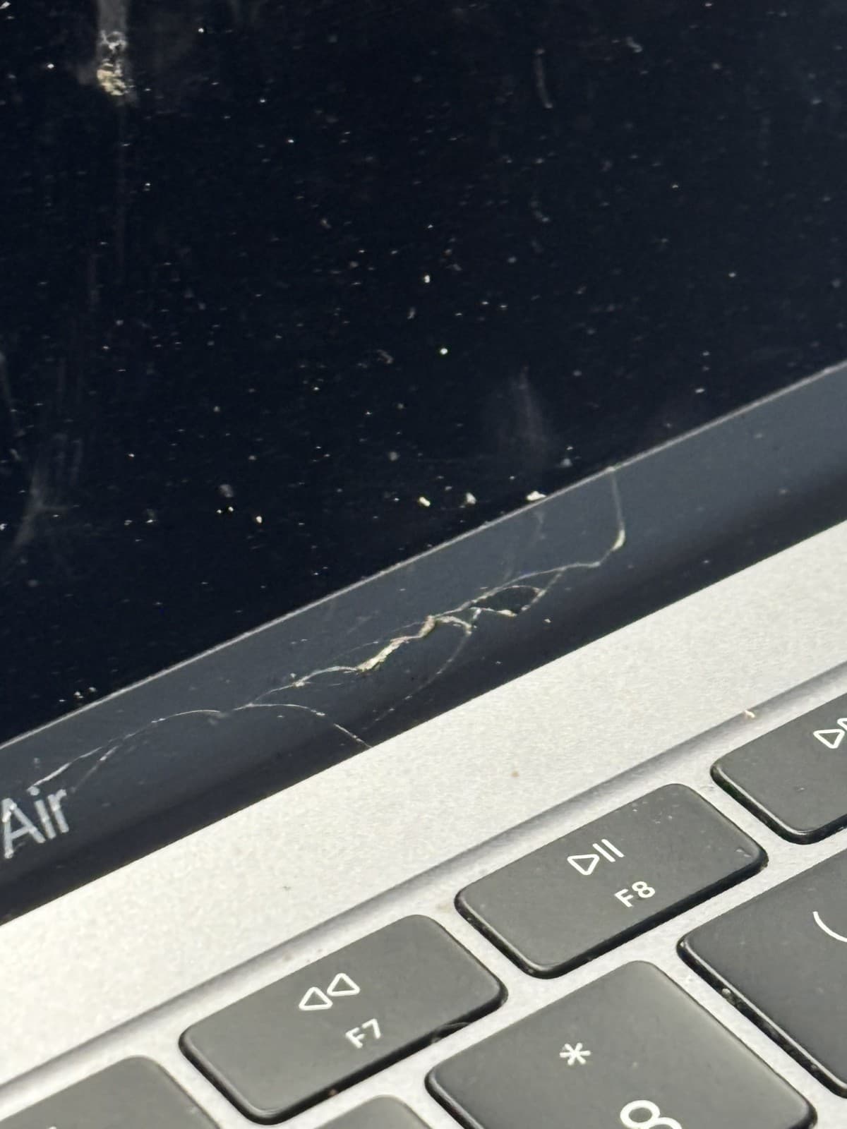 2019 Apple MacBook Air 13'' A1932 for scrap - Thumbnail 3