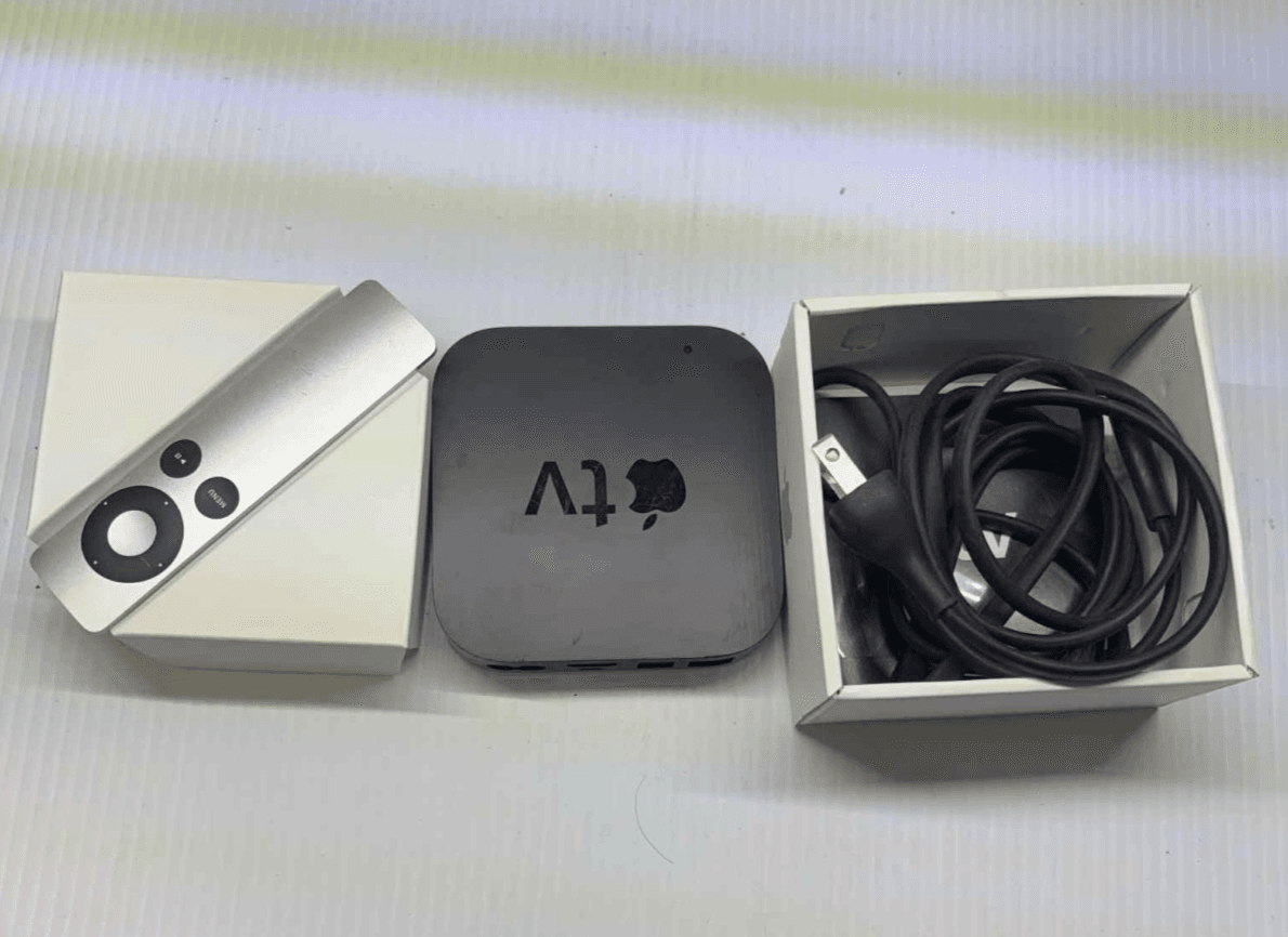 Apple TV (3rd Generation) Digital HD Media Streamer - Black A1469 - Thumbnail 4
