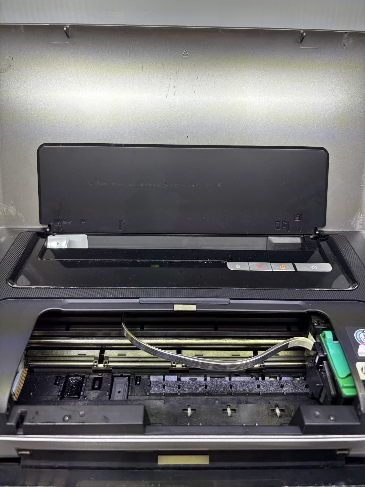 HP Officejet 100 Mobile Printer - Thumbnail 3