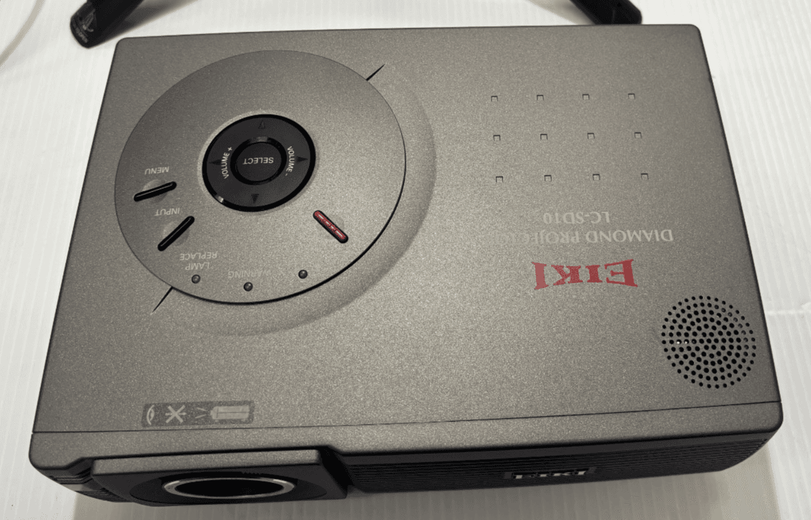 EIKI LC-SD10 Diamond Video Projector w Remote TESTED - Thumbnail 2