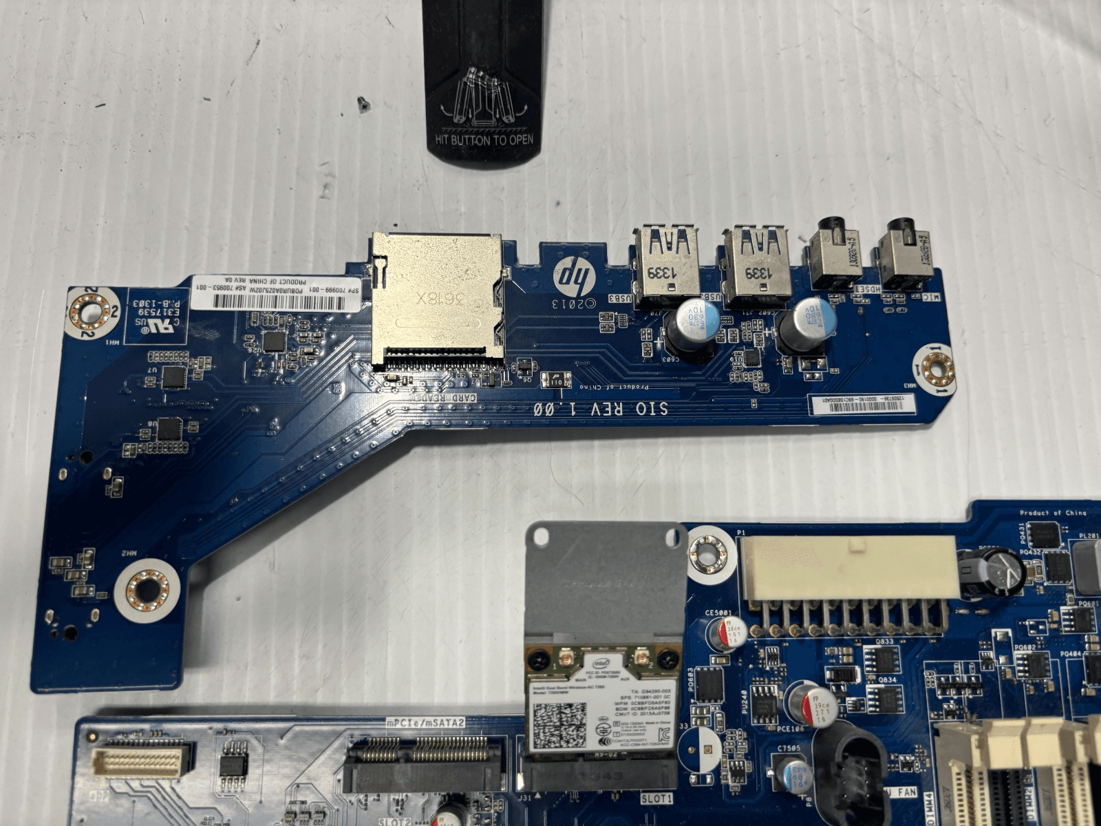 HP Z1 Workstation with intel xeon e3-1245v3/wifi card - Thumbnail 4