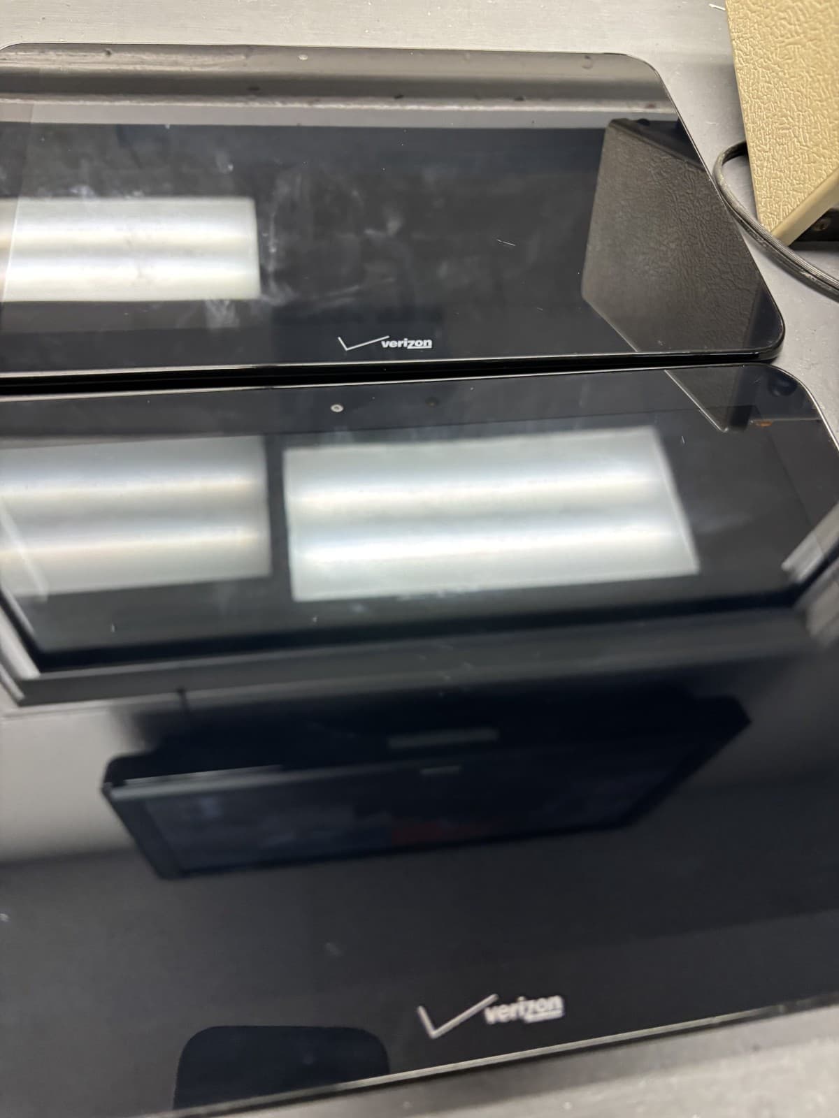 Ellipsis (QTAIR7)16GB Black Wi-Fi + 4G LTE Verizon Android Tablet lot of 4 - Thumbnail 4