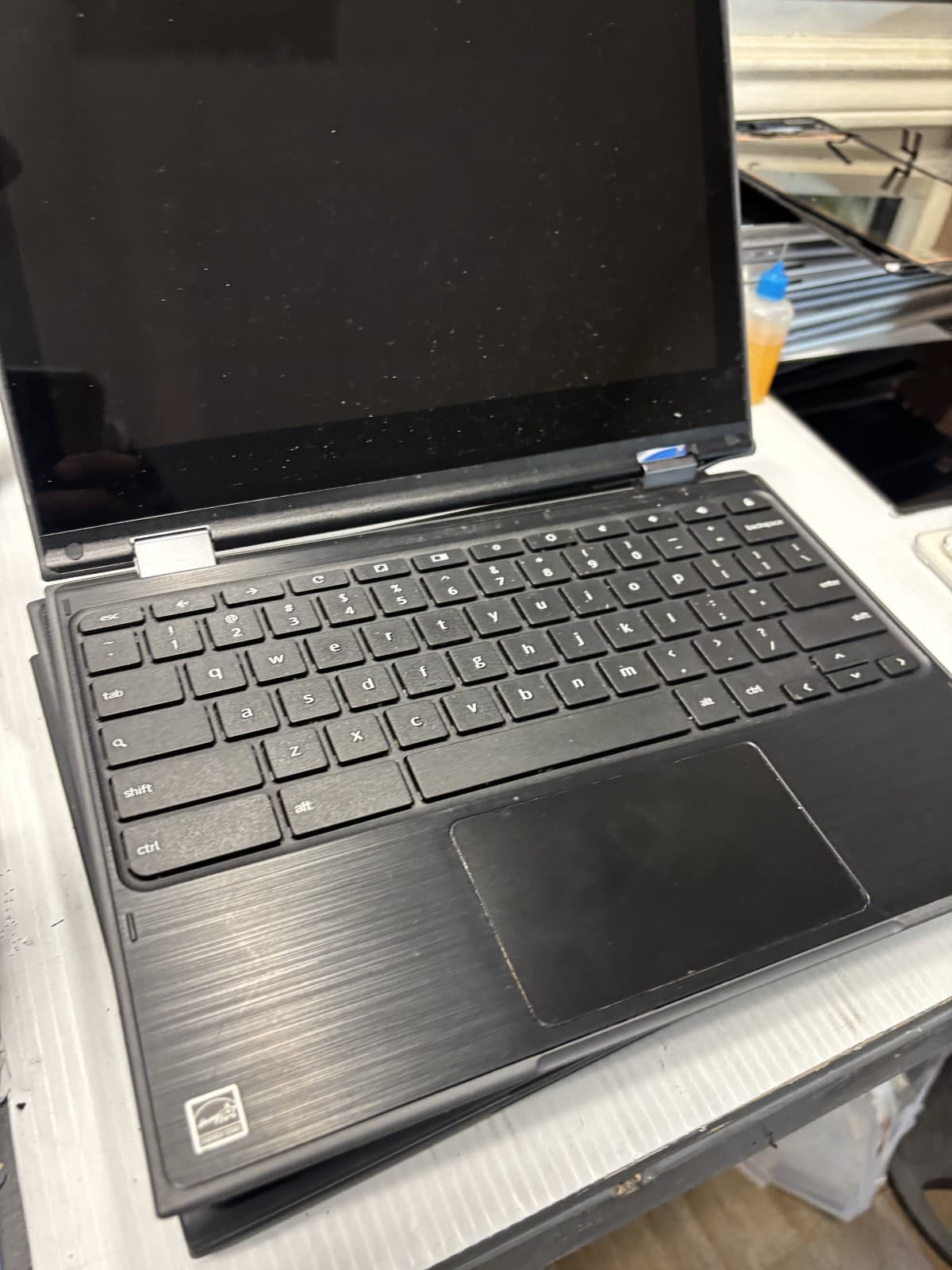 Lot of 10 Lenovo Chromebook Power/Screen/Keyboard Issues For Parts unlocked - Thumbnail 10