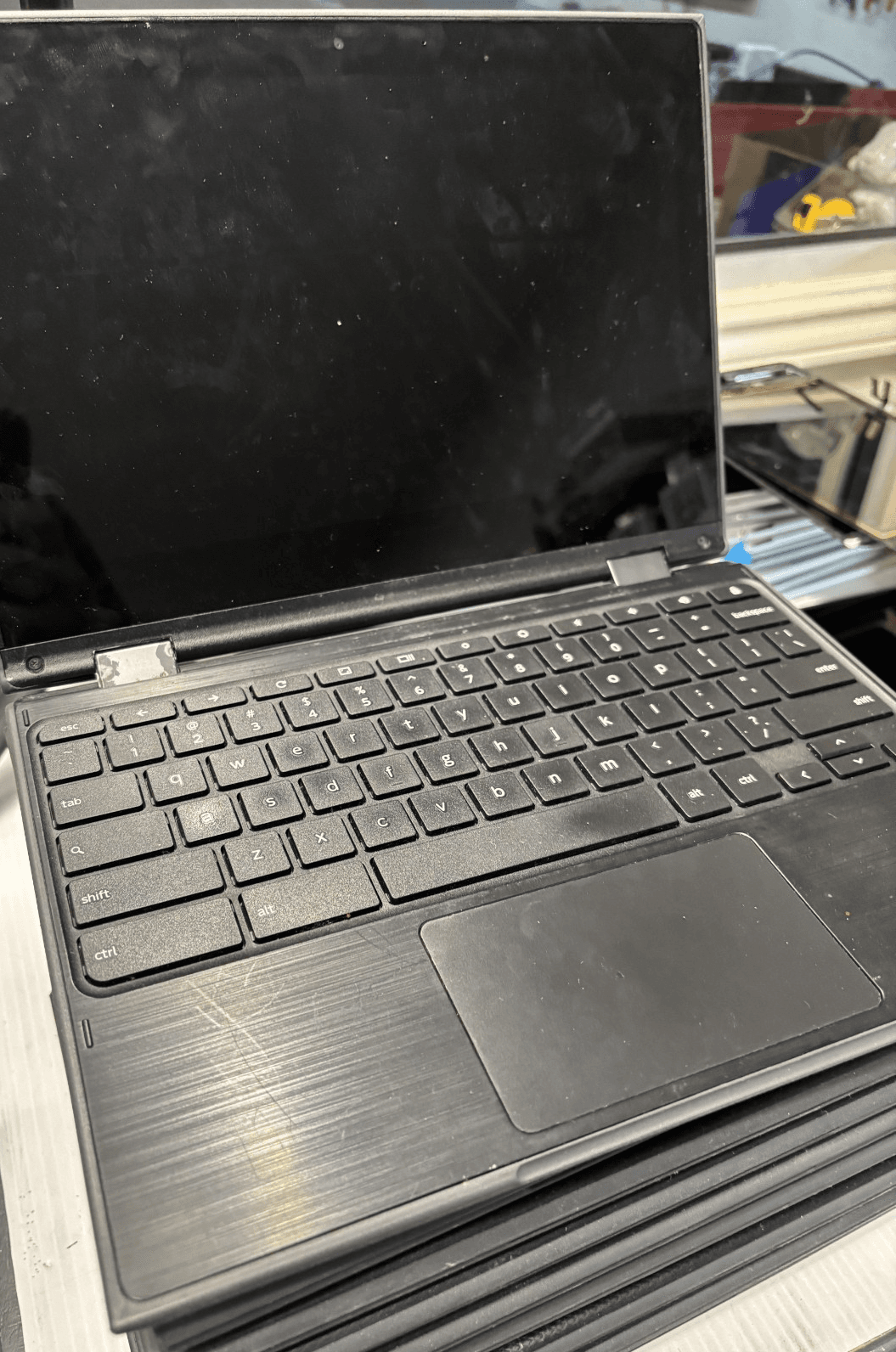 Lot of 10 Lenovo Chromebook Power/Screen/Keyboard Issues For Parts unlocked - Thumbnail 4