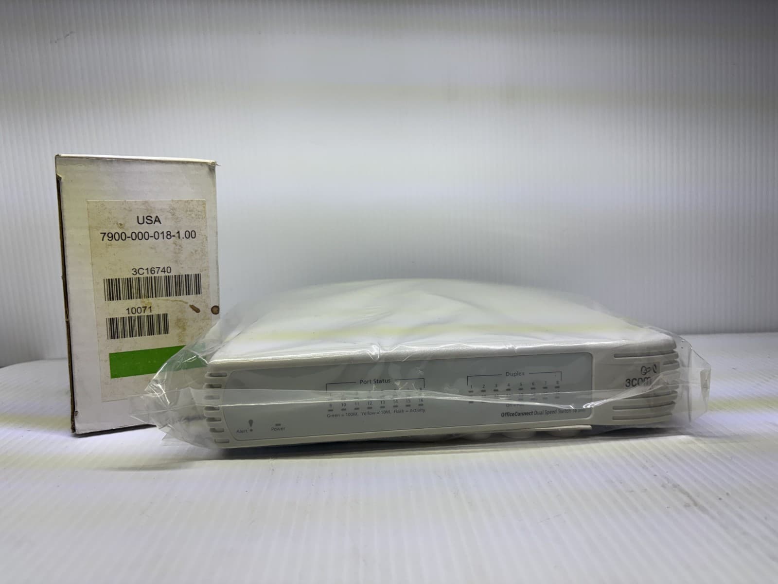 3Com 1675-010-000-2.00 Office Connect Dual Speed Hub 8 Port W/ POWER CORD - Thumbnail 2