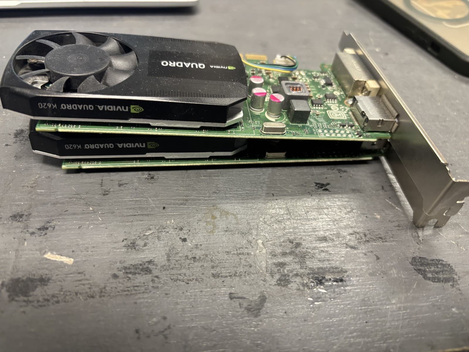 x2 NVIDIA Quadro K620 2 GB GDDR3 PCI Express 2.0 x16 Desktop Video Card - Thumbnail 4