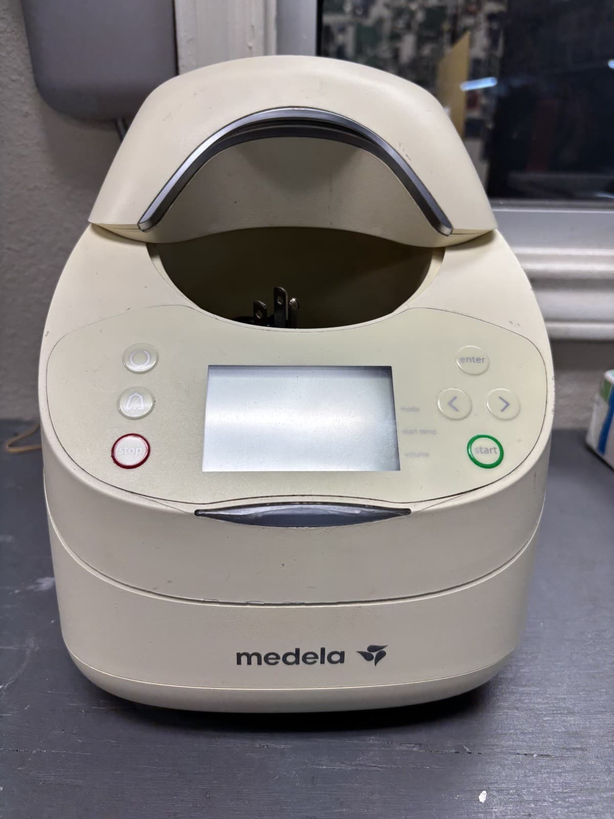 Medela Breast Milk Formula Warmer 87115 Waterless Hospital Grade - Thumbnail 4