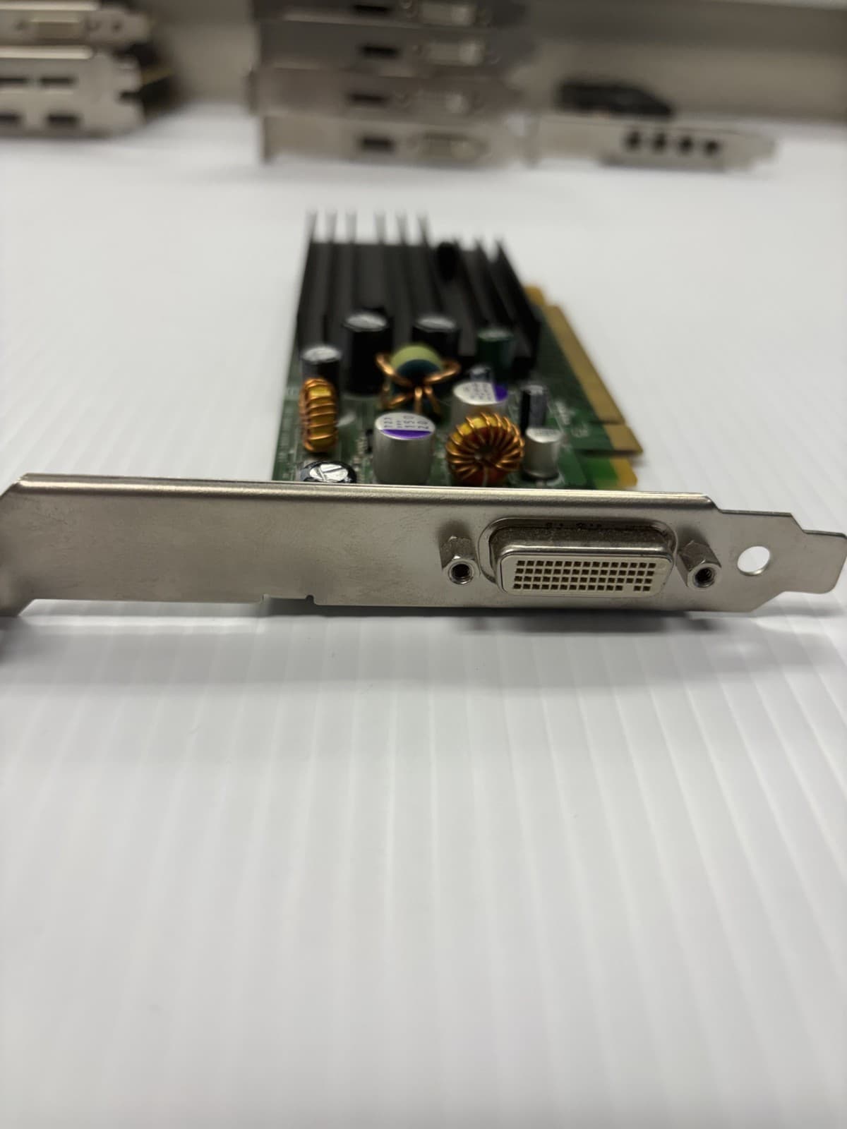 NVIDIA P383 180-10383-0C00-A01 Graphics Card PCI-e DMS-59 128MB - Thumbnail 3