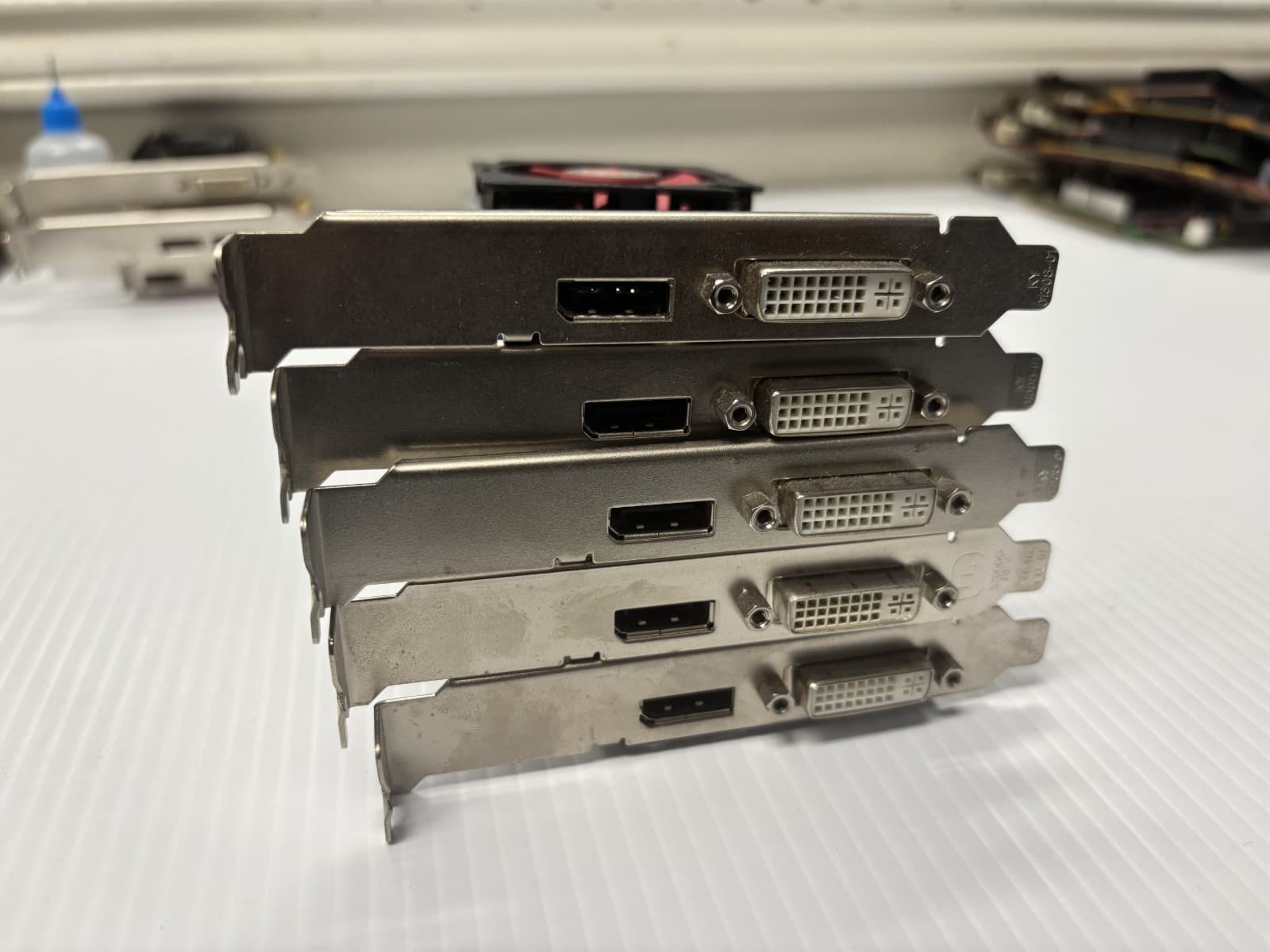 AMD Radeon HD 6450 1GB Video Card C264 DVI+DP lot of 5 - Thumbnail 3