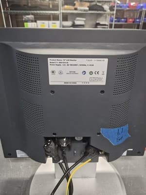 Shenyang Torch / SIEMENS 19” Medical LCD Monitor Ref DSC1913-D W/ Cables & Stand - Thumbnail 2