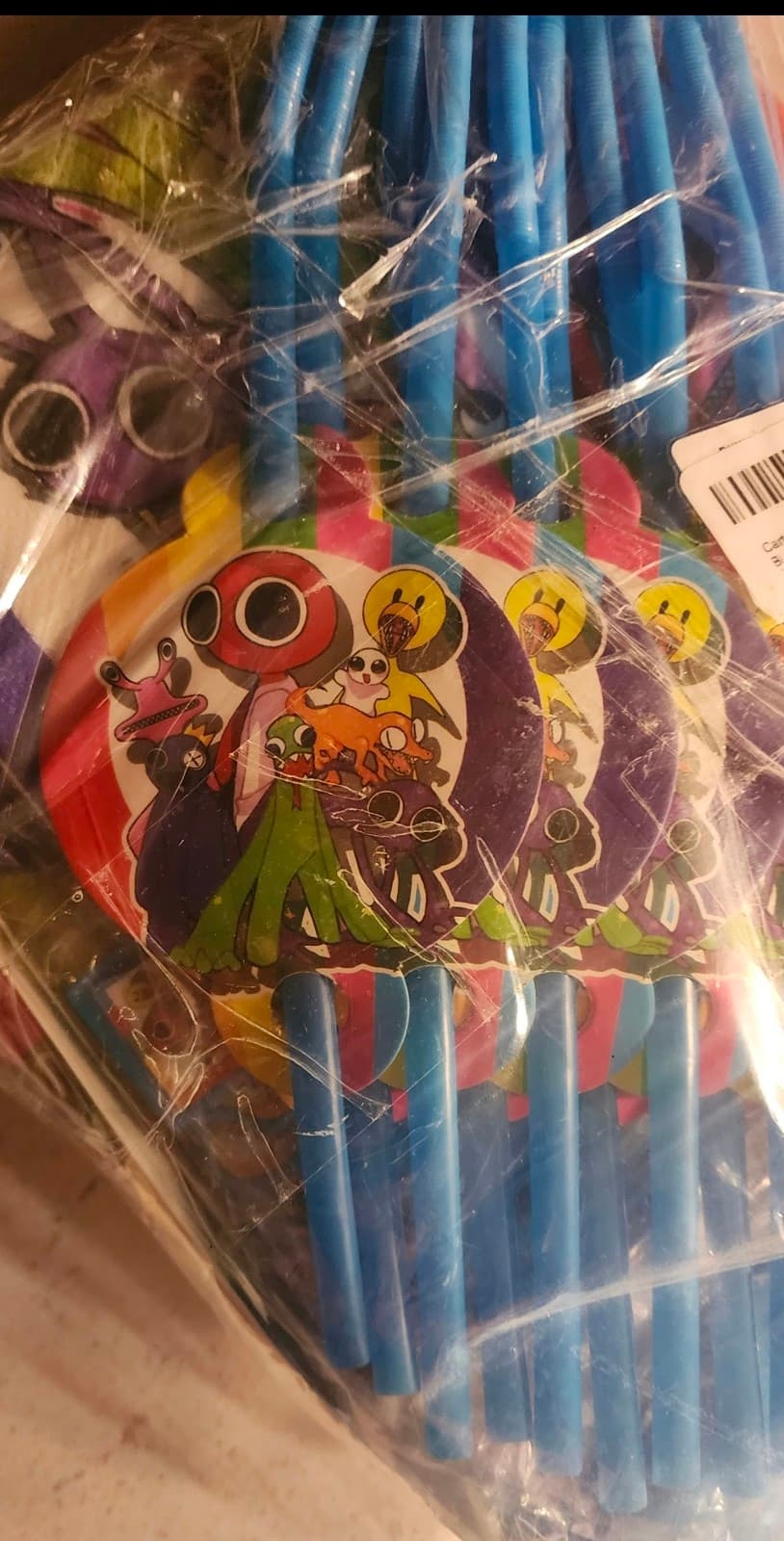 Rainbow Friends Birthday Supplies 10 Guests - Thumbnail 2