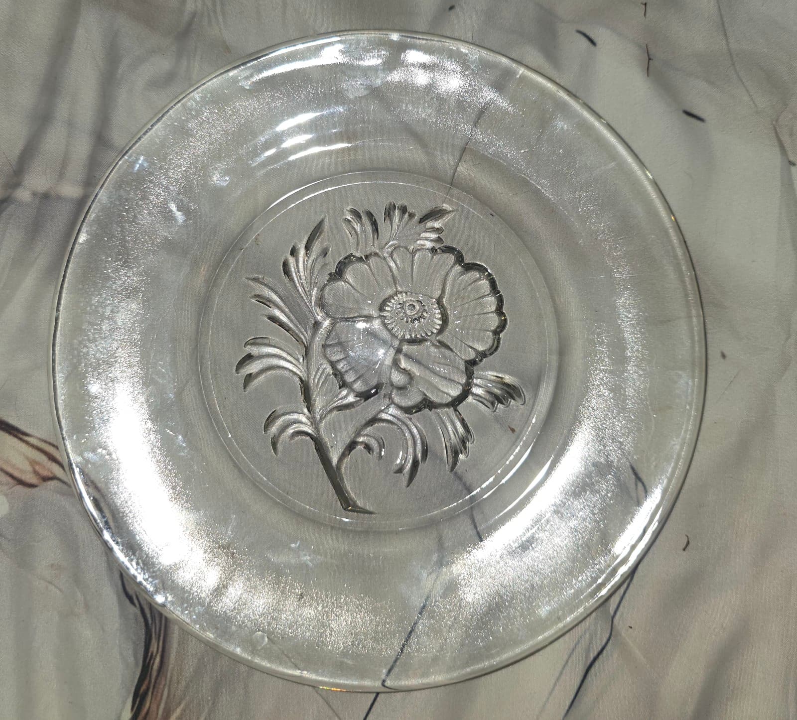 Jeannette Glass salad plate Camellia pattern x2 - Image 1