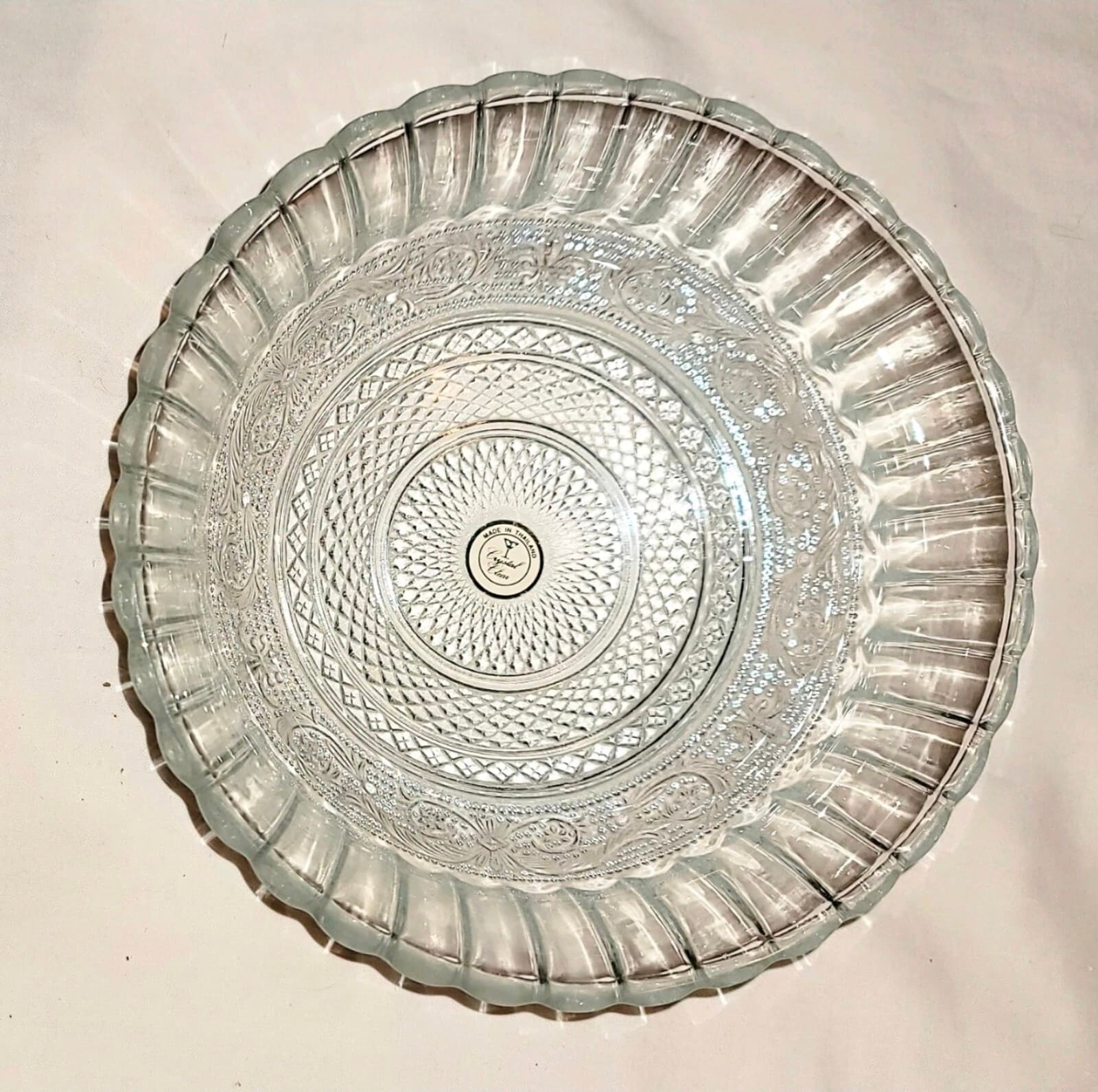 Vintage Crystal Clear KIG Mayasia Pressed Glass Large Bowl Made in Thailand - Thumbnail 4
