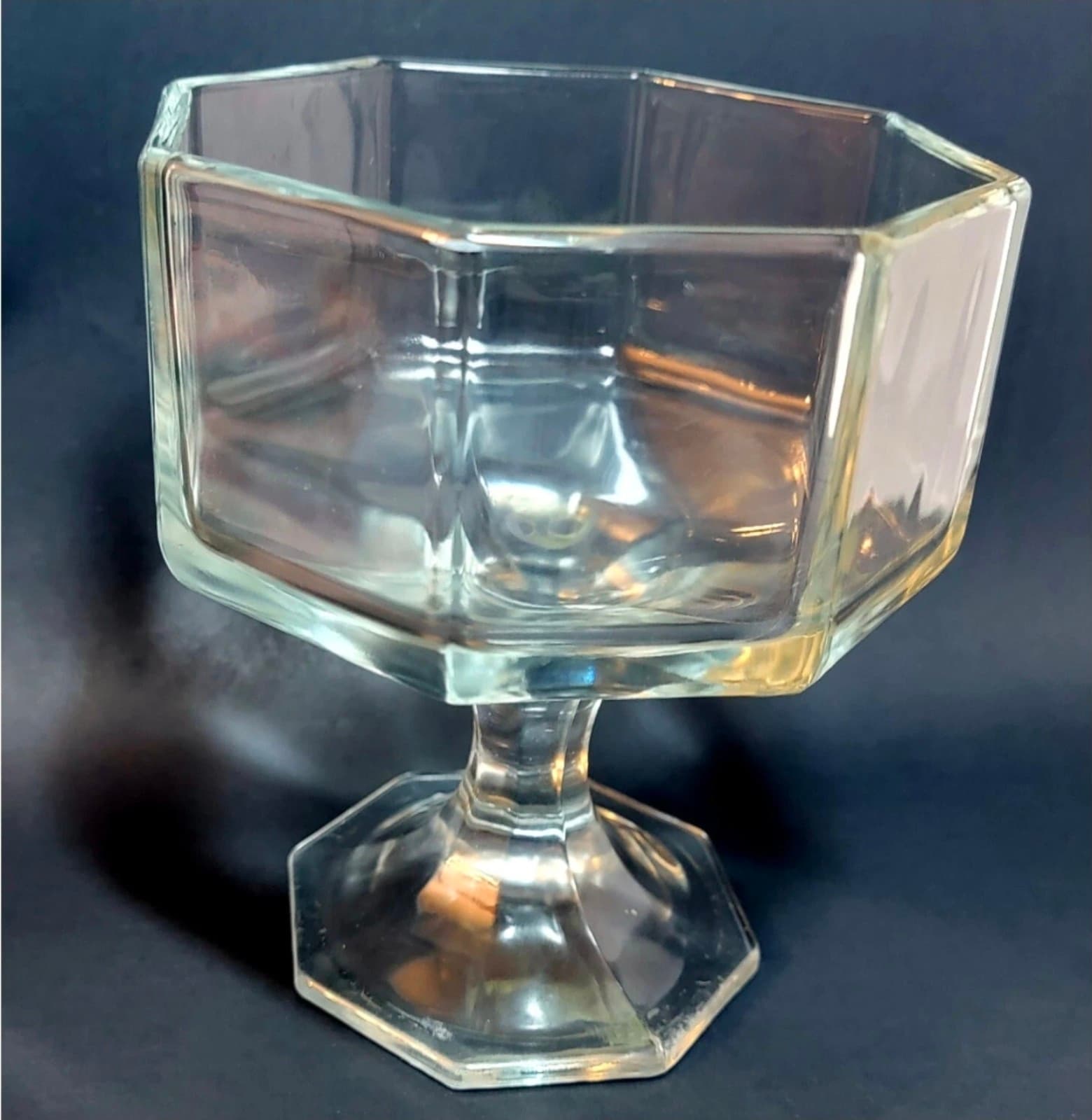 Vtg Glass Octagon Shaped Dish/Bowl Atop Pedestal Heavy &Thick Set of 2 - Thumbnail 5