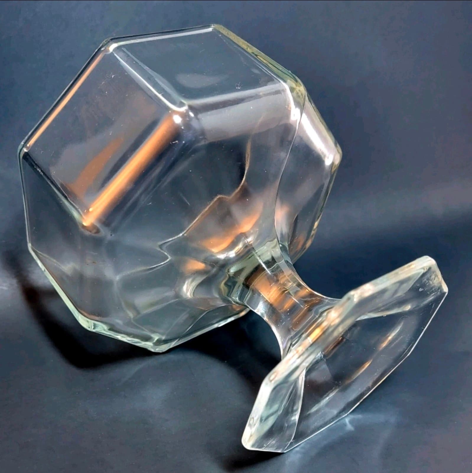 Vtg Glass Octagon Shaped Dish/Bowl Atop Pedestal Heavy &Thick Set of 2 - Thumbnail 4