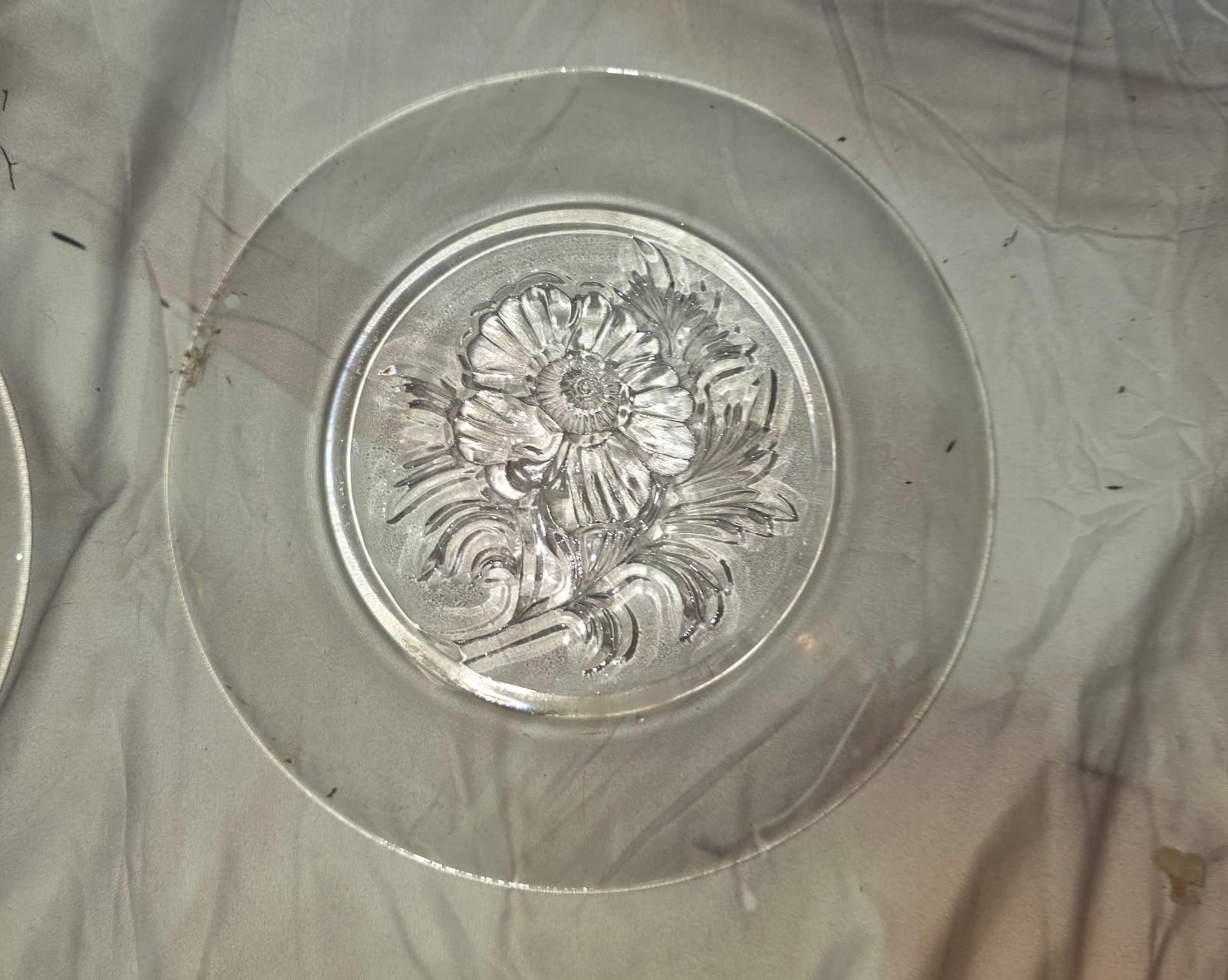 Jeannette Glass salad plate Camellia pattern x2 - Thumbnail 4