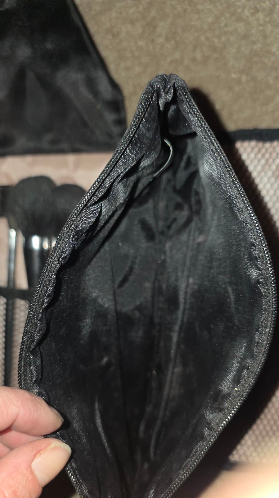 Mary Kay Make-up Bag w/ 5 Brushes - Thumbnail 6