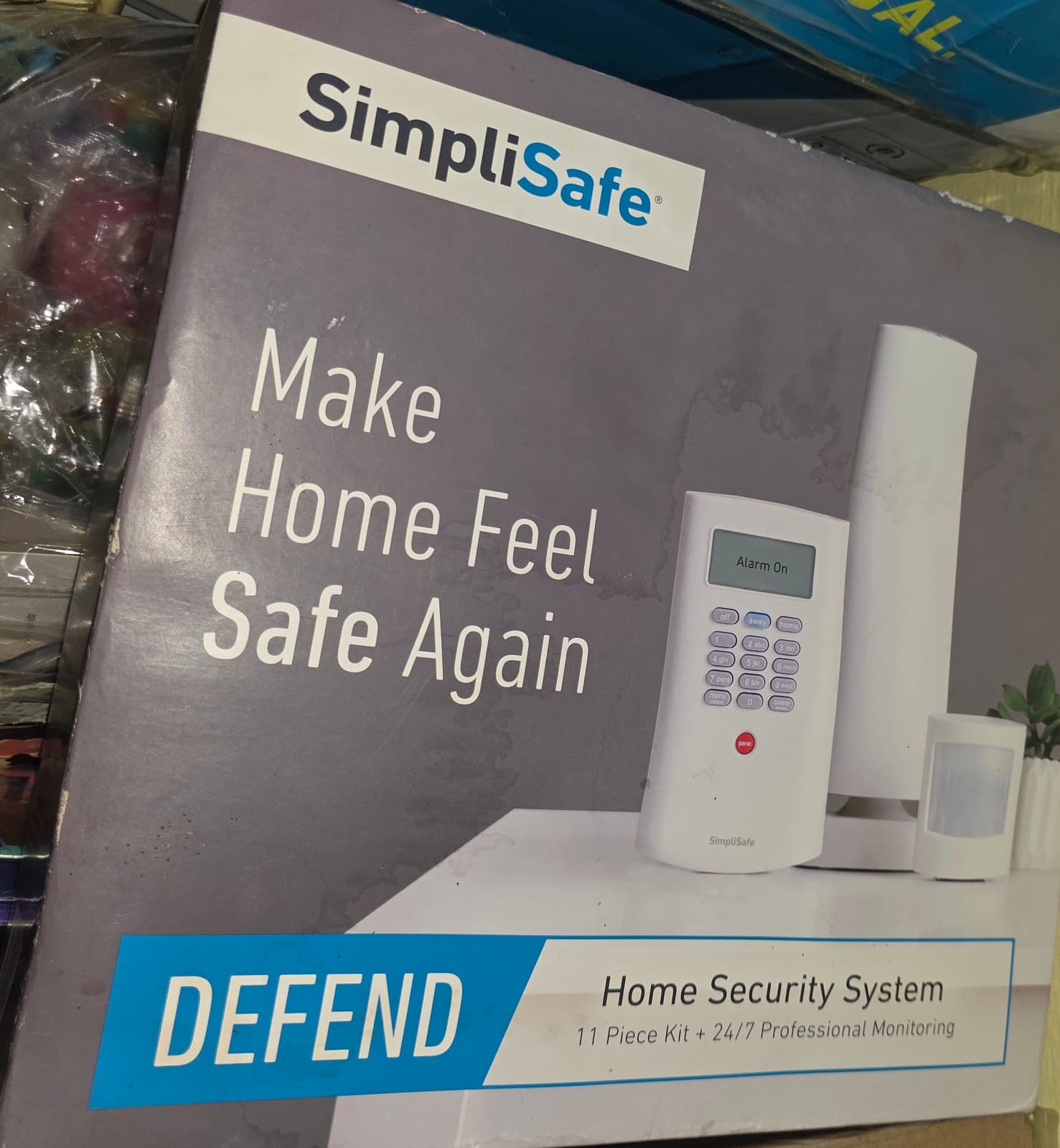 SimpliSafe 11 Piece Wireless Home Security System Gen 3 with Wireless Indoor HD - Thumbnail 2
