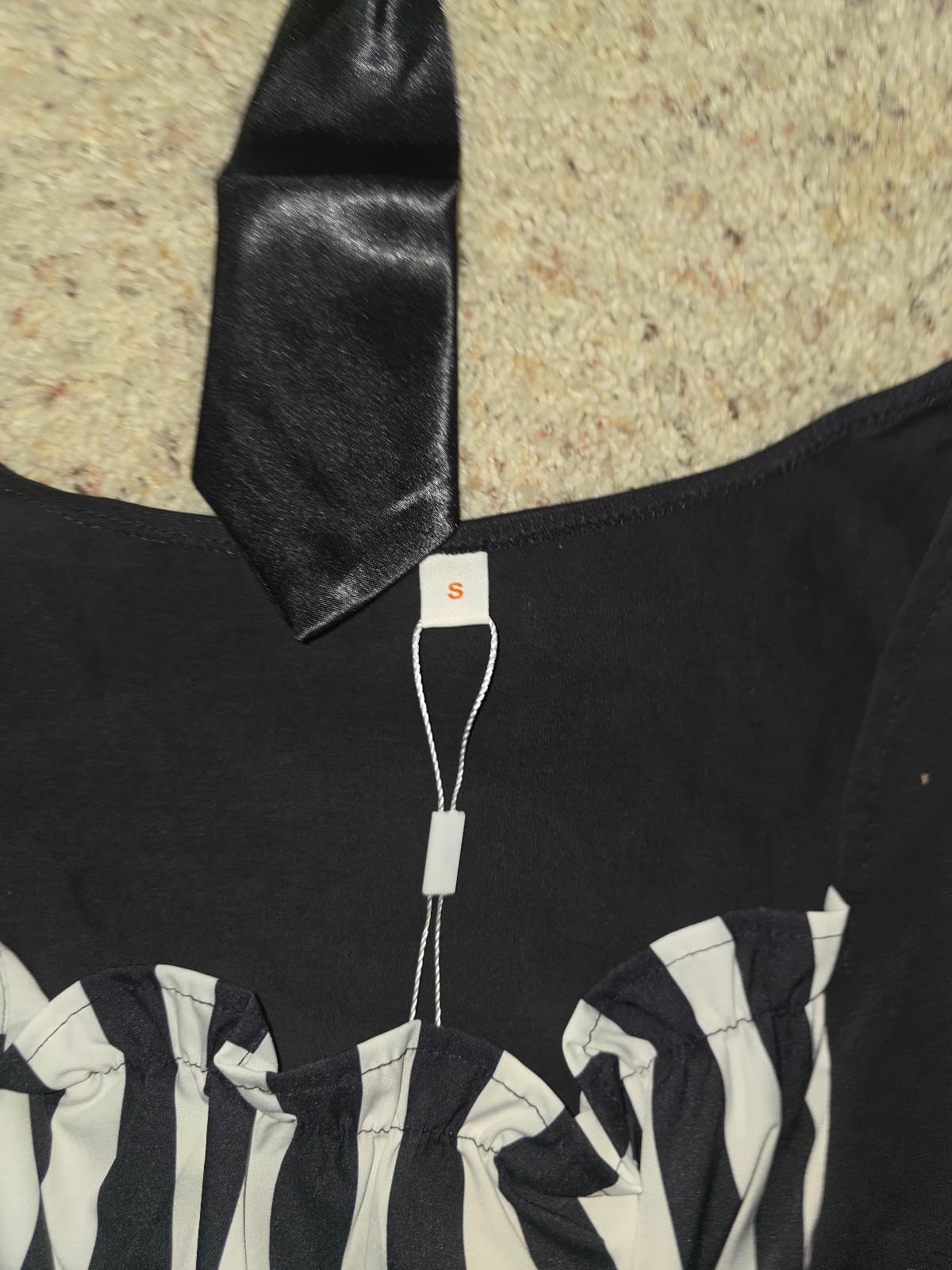 Womens Beetlejuice Costume sz S - Thumbnail 3