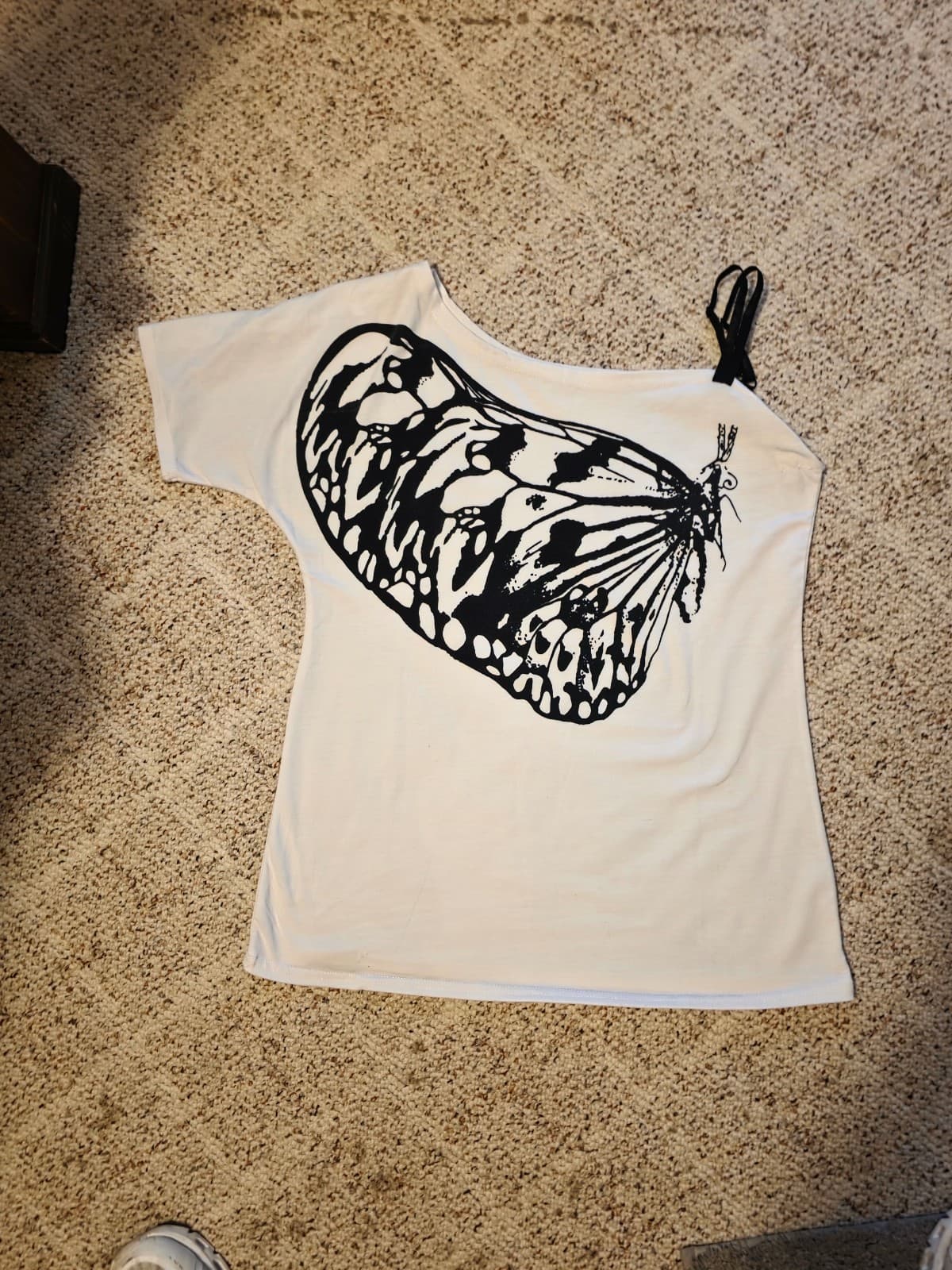 Butterfly 80's style Shirt sz large - Image 1