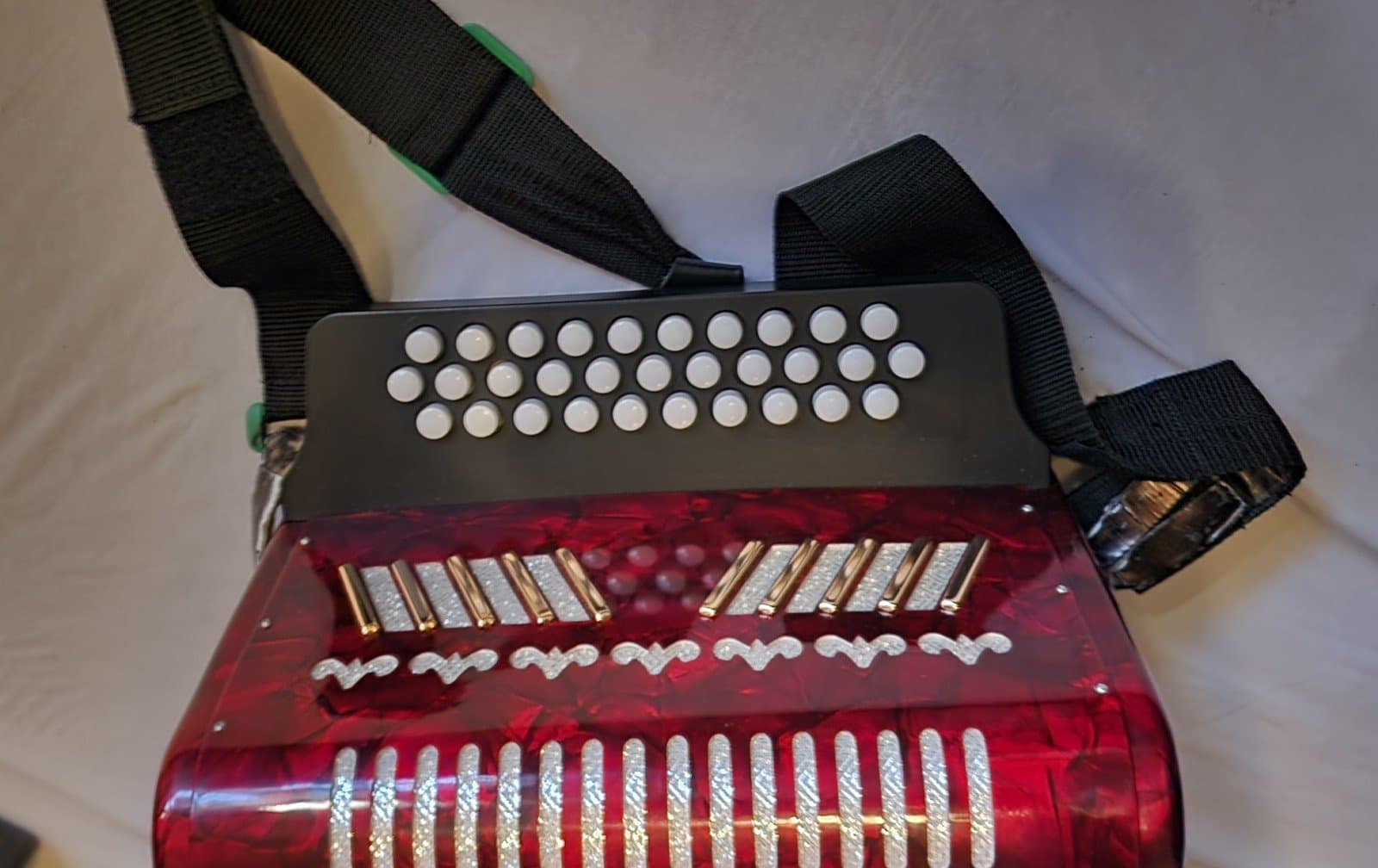 YINGJIE RED 3 Row 31 Button Accordion With Case & Strap - Thumbnail 5