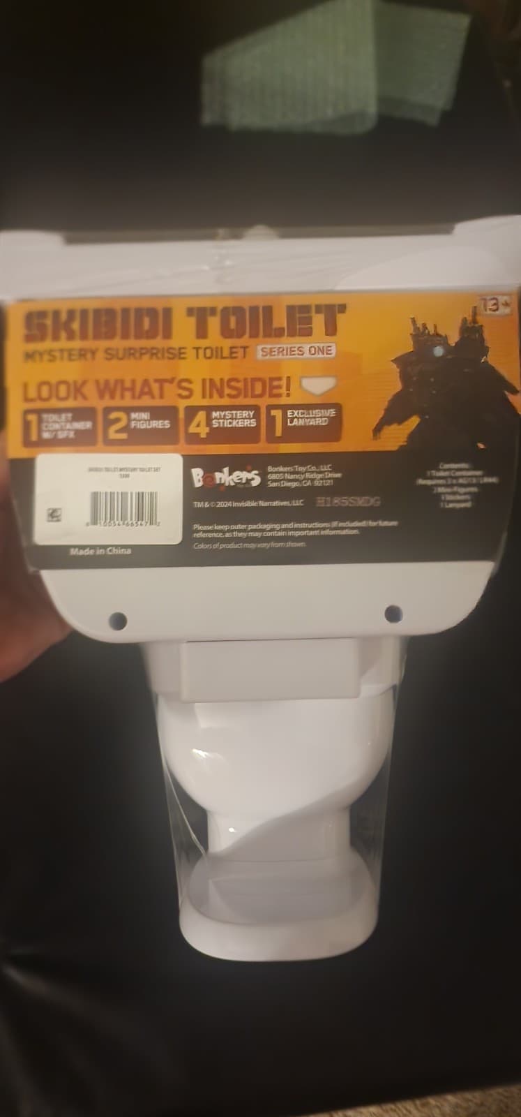 SKIBIDI Toilet Mystery Toilet Mystery Toilet with Surprise Toys to Discover - Thumbnail 8