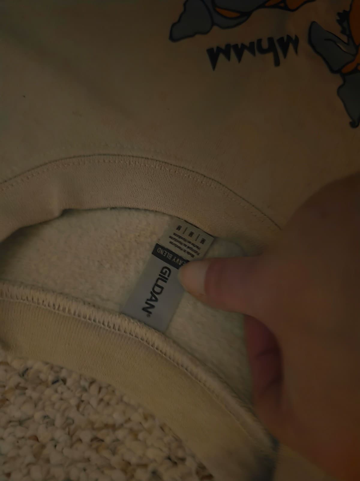 Women's Grinch Sweatshirt sz Medium - Thumbnail 4