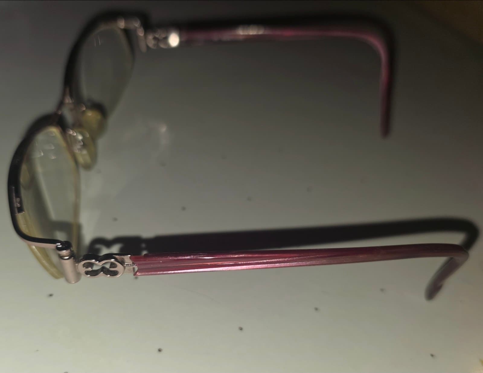 Guess Glasses Burgundy with Case - Thumbnail 6