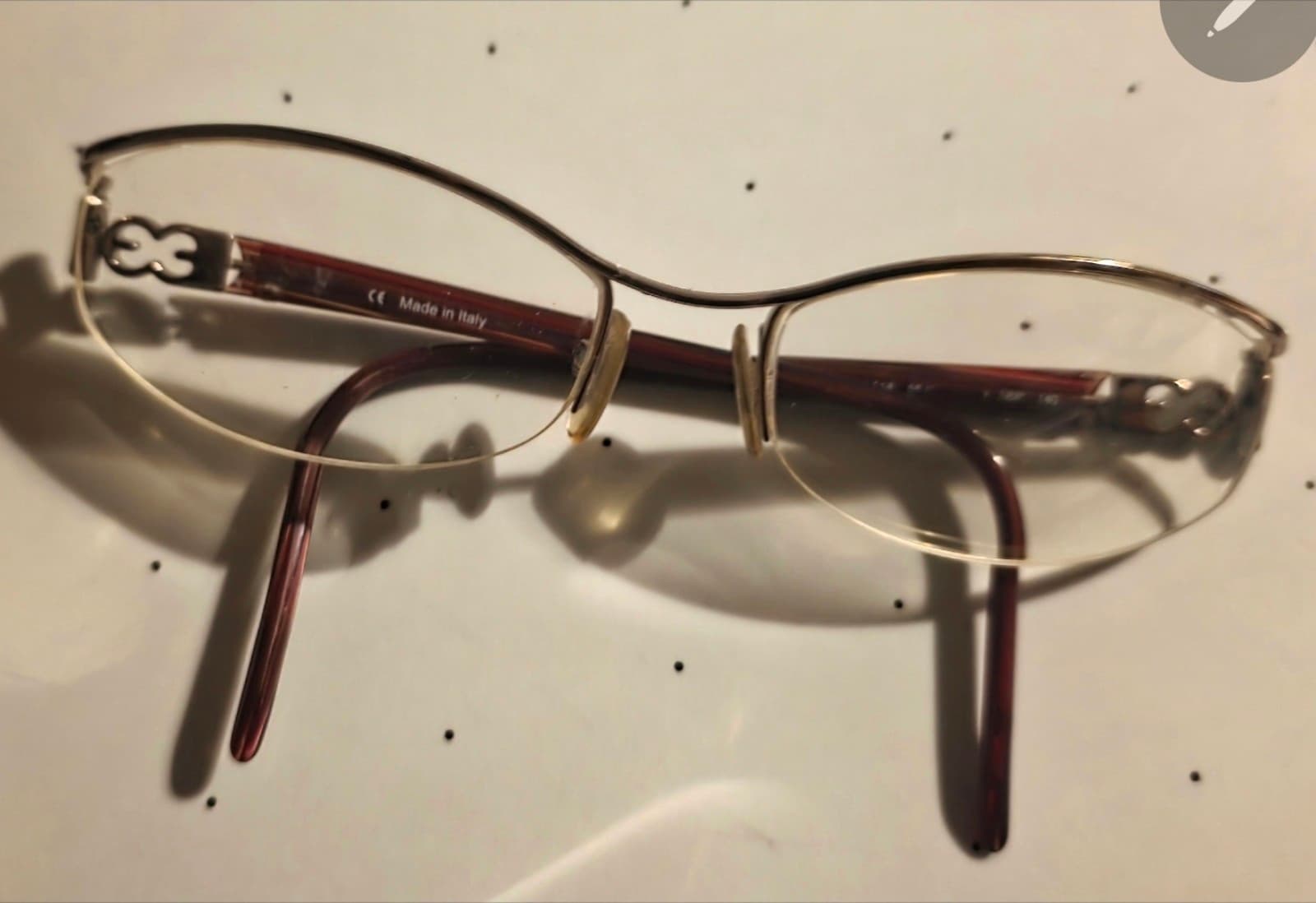 Guess Glasses Burgundy with Case - Image 1