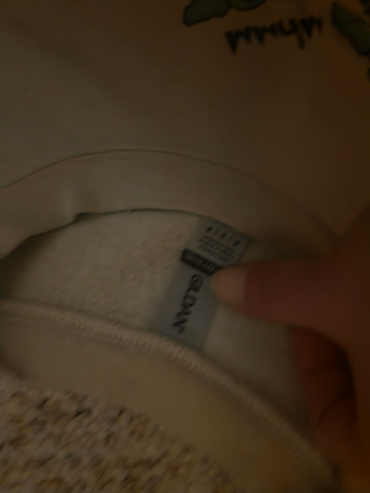 Women's Grinch Sweatshirt sz Medium - Thumbnail 3