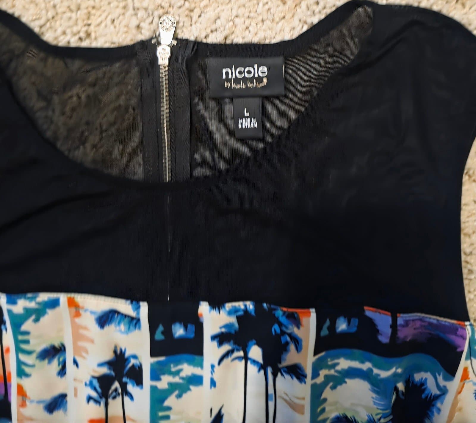 Women's tank top sz Large by Nicole - Thumbnail 3