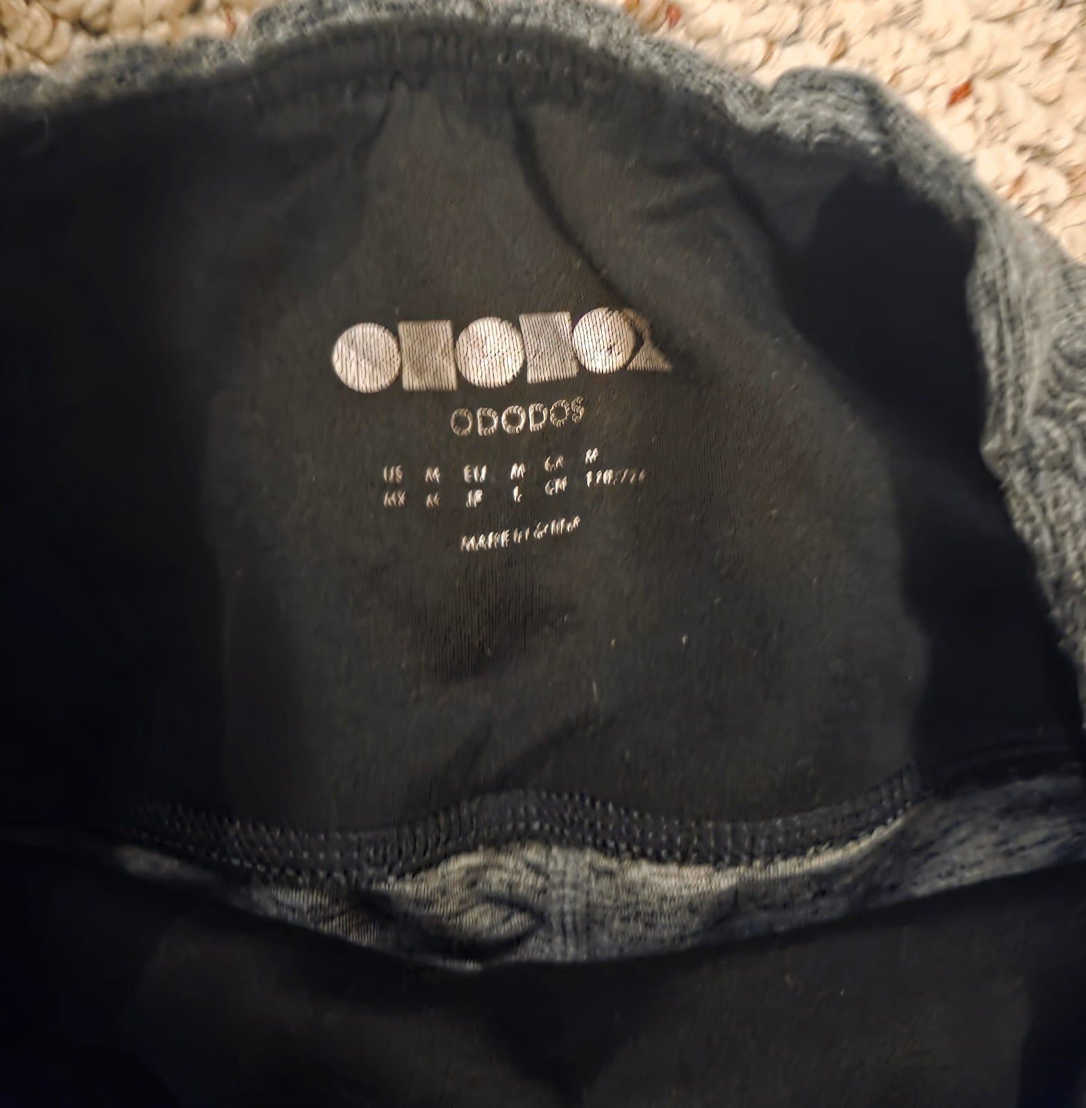 Women's Leggings sz Large with Pockets - Thumbnail 2