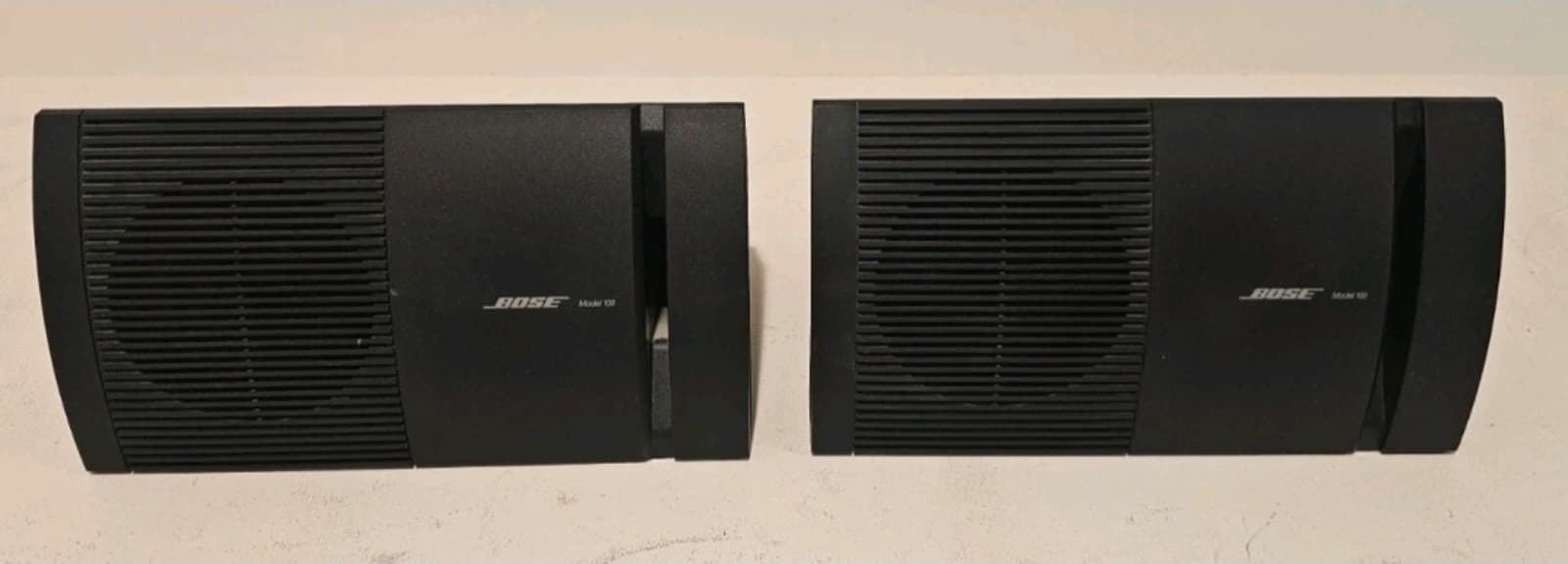 Bose Model V-100 Video Speaker Set - Thumbnail 2
