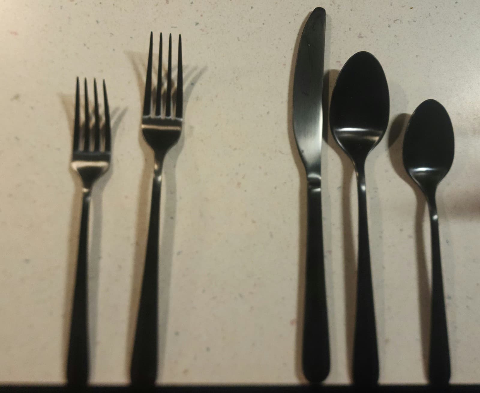 Godinger Silver Flagstaff 18/0 Stainless Steel 20-Piece Flatware Set - Thumbnail 4