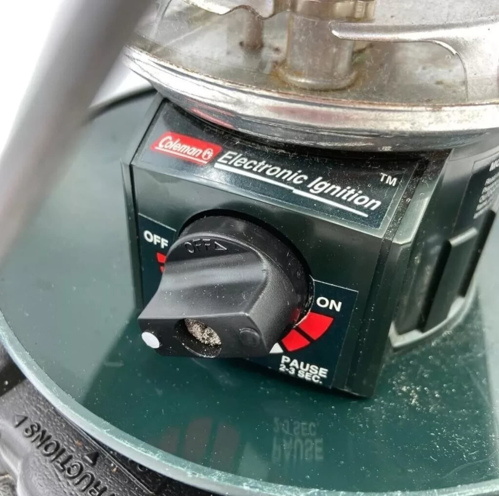 Coleman Lantern with Red Carrying Case Vintage New - Thumbnail 9