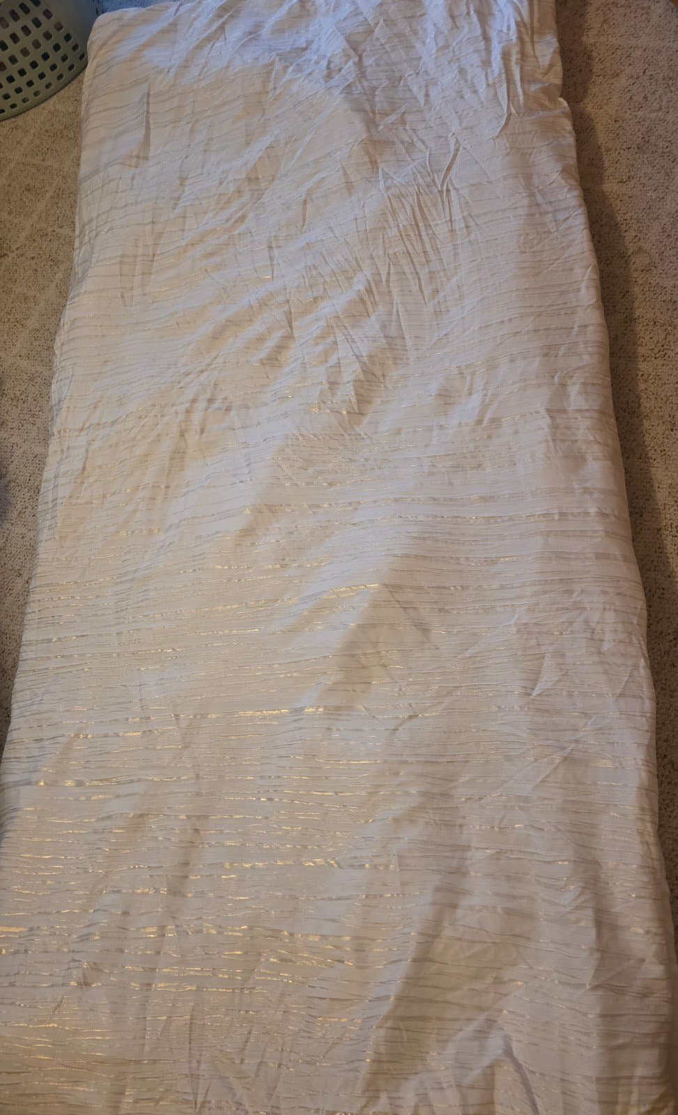 Queen size Comforter from Macys - Thumbnail 4