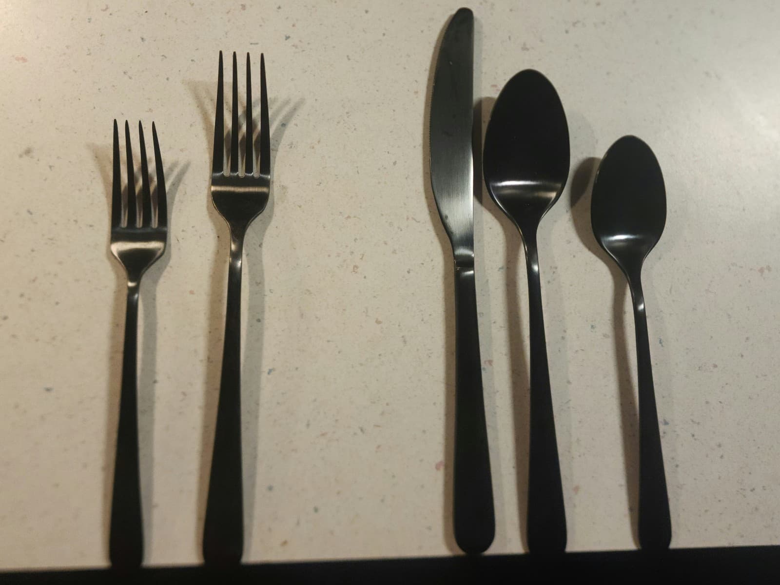 Godinger Silver Flagstaff 18/0 Stainless Steel 20-Piece Flatware Set - Thumbnail 5