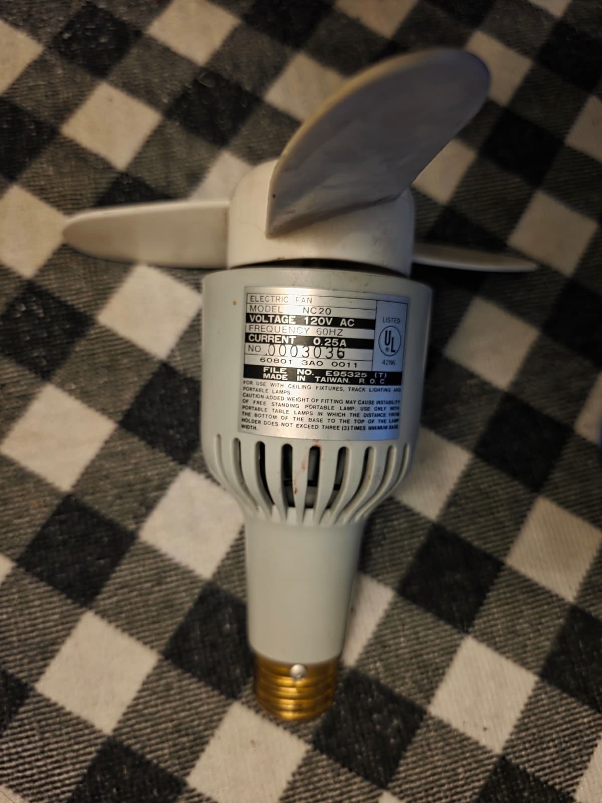 Emson Light Socket Fan - Thumbnail 3