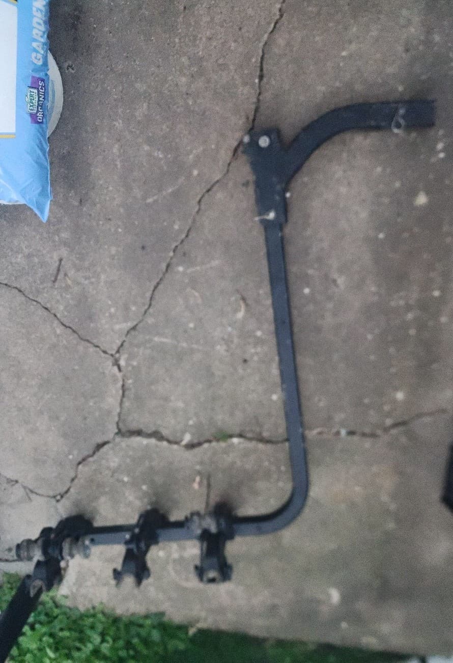 Yakima 3 Bike Hitch Mount Bicycle Rack - Thumbnail 2