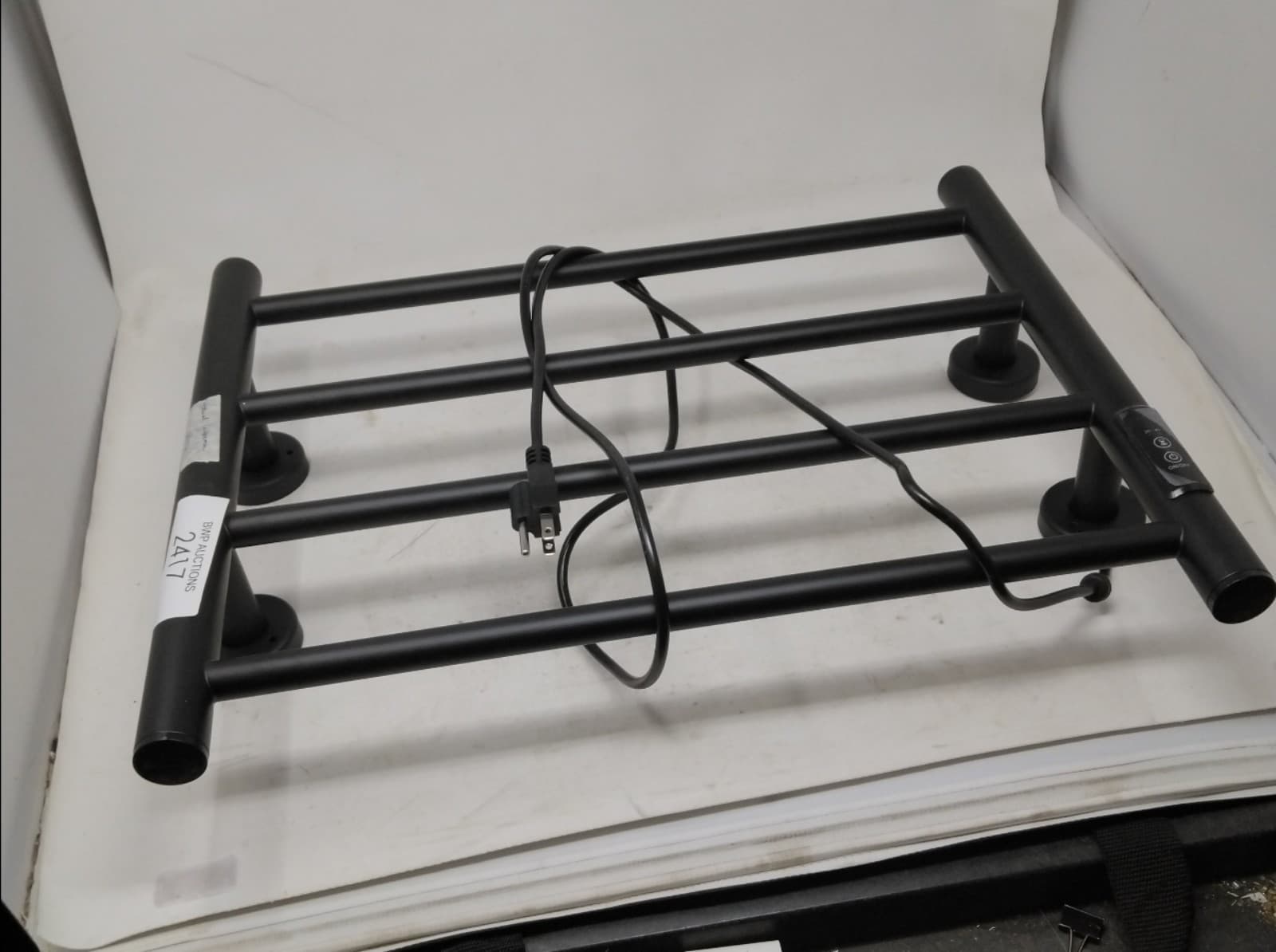 Hot Towel Warmer Wall Mounted Heated Towel Racks with Built-in Timer - Image 1