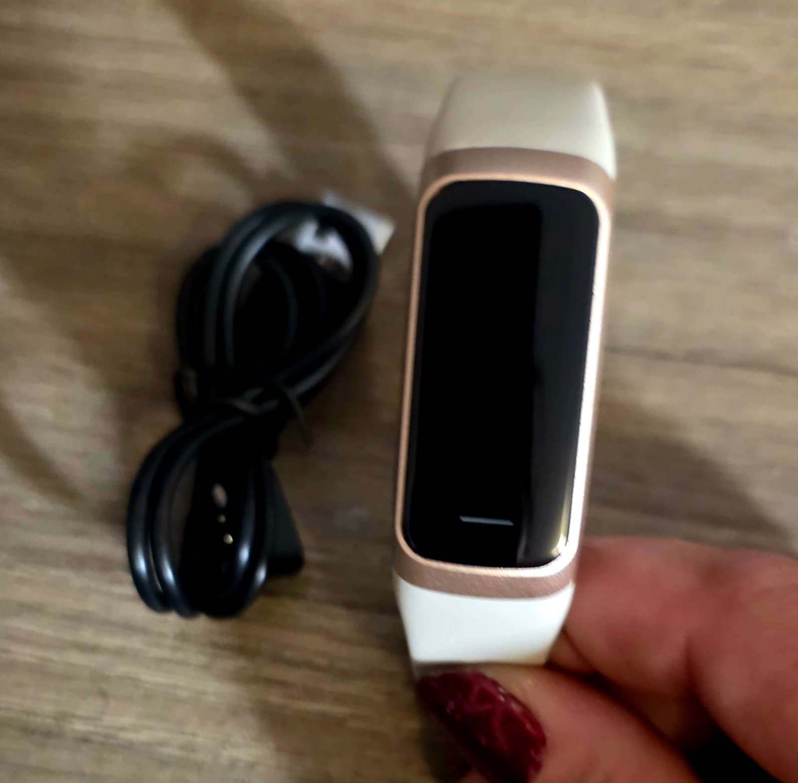 Fitbit Charge 3 Fitness Activity Tracker Rose Gold - Thumbnail 2