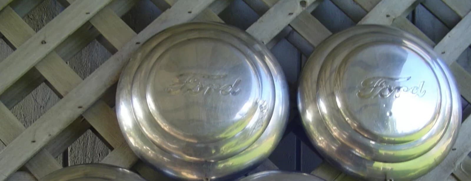 1941 VINTAGE FORD SUPER DELUX COUPE ROADSTER PICKUP TRUCK HUBCAPS WHEEL COVERS - Image 1