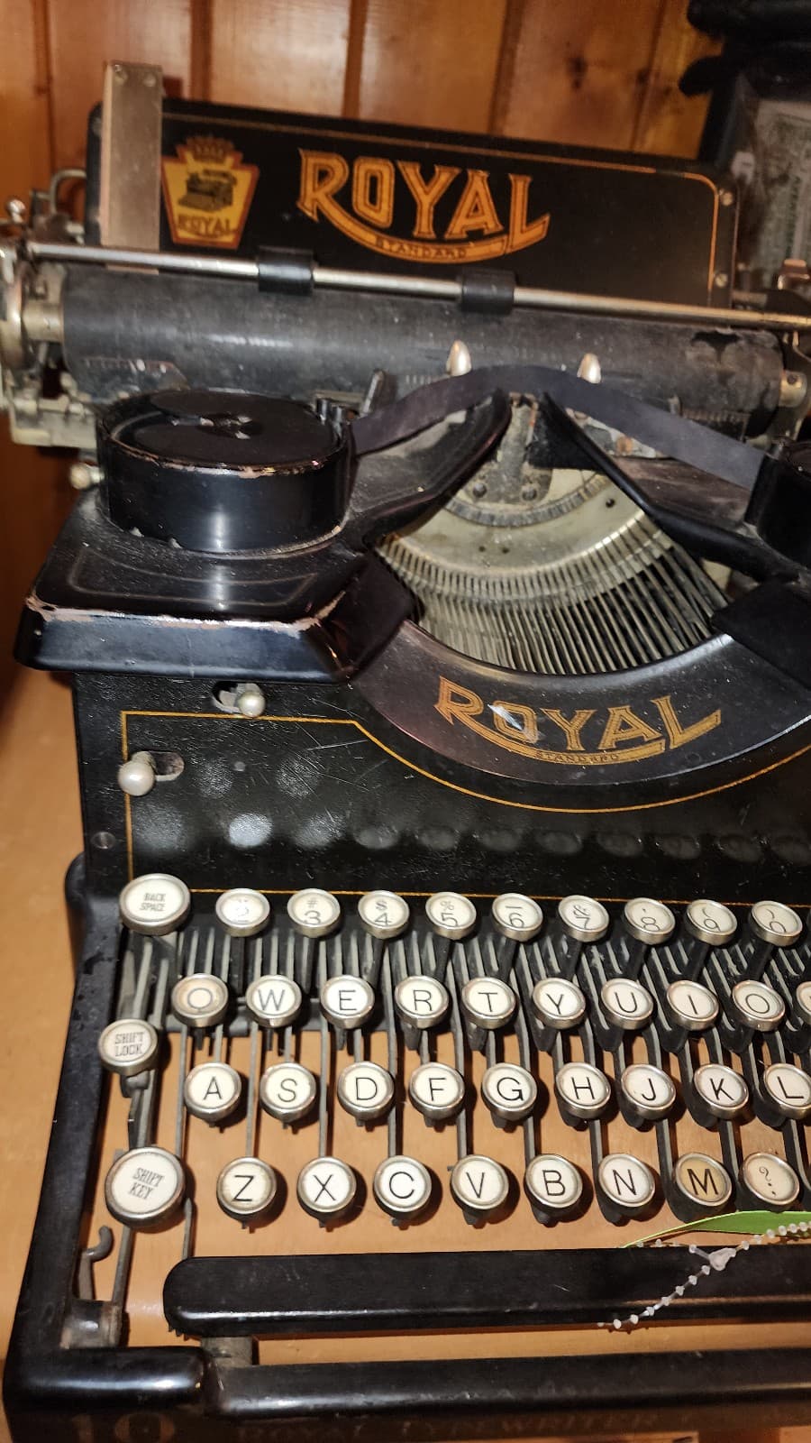 Antique Royal Typewriter Model 1 RARE! - Thumbnail 4
