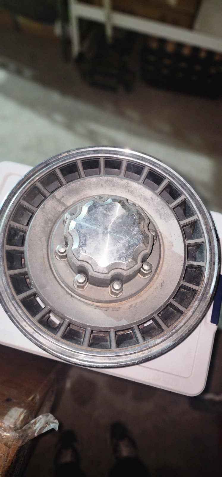 OEM 1987-1994 Ford F350 E350 16" Mag Hubcap Wheel Covers #0L p/n FOTA-1130-BA - Thumbnail 3