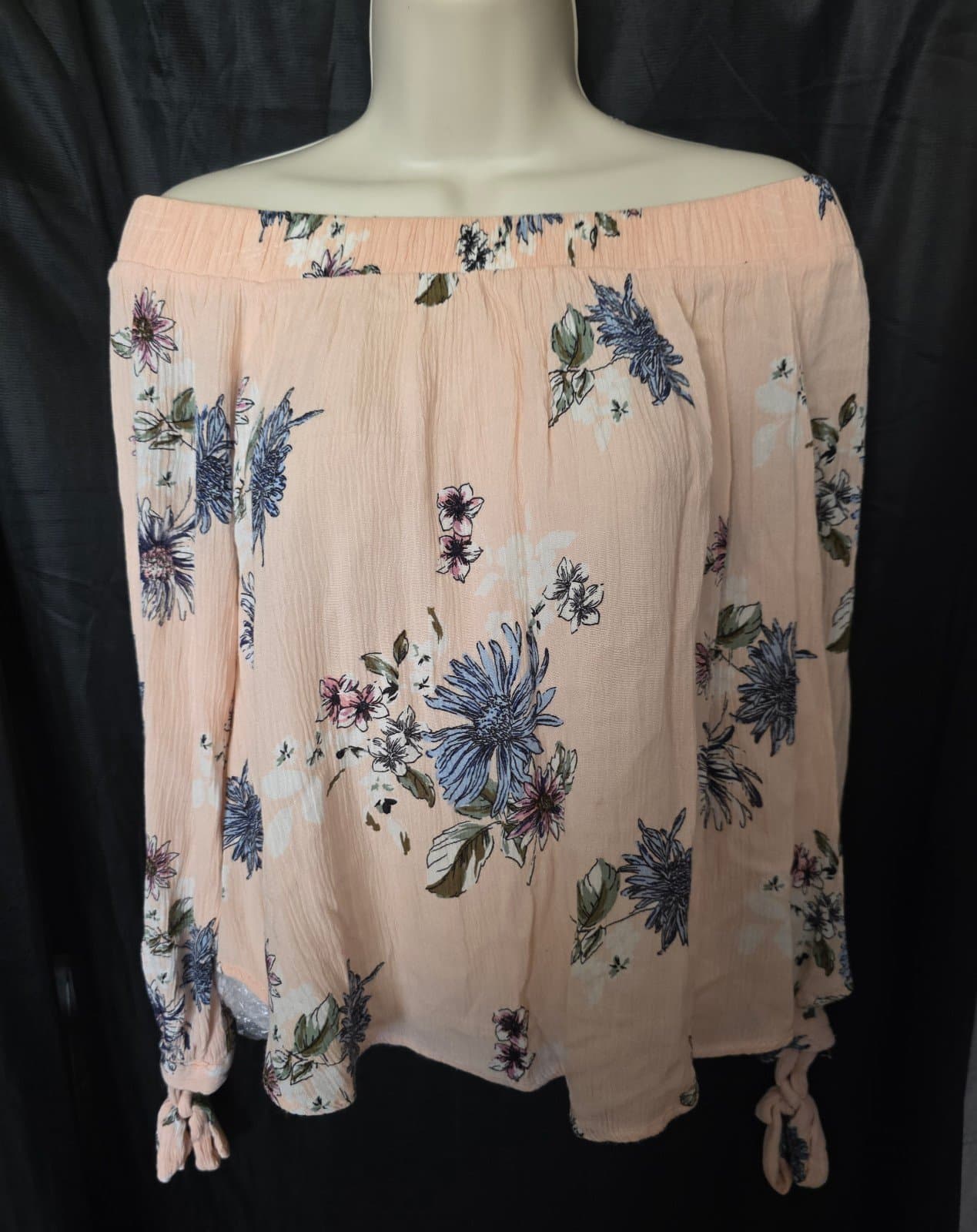 Women's Dress Shirt sz Large by HIP - Thumbnail 2