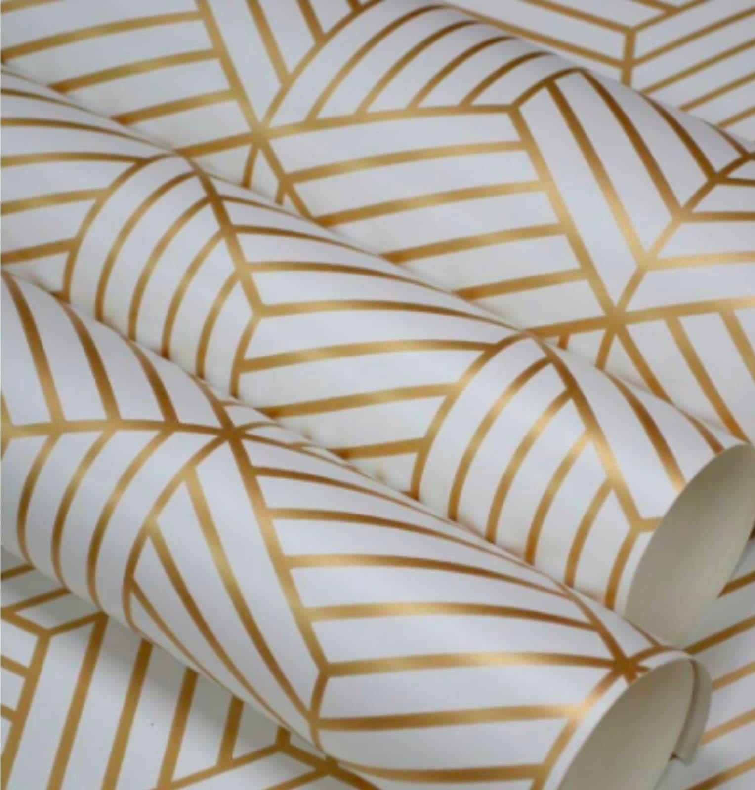 Peel & Stick Wallpaper Gold Striped Hexagon 15.7"x472" - Thumbnail 4